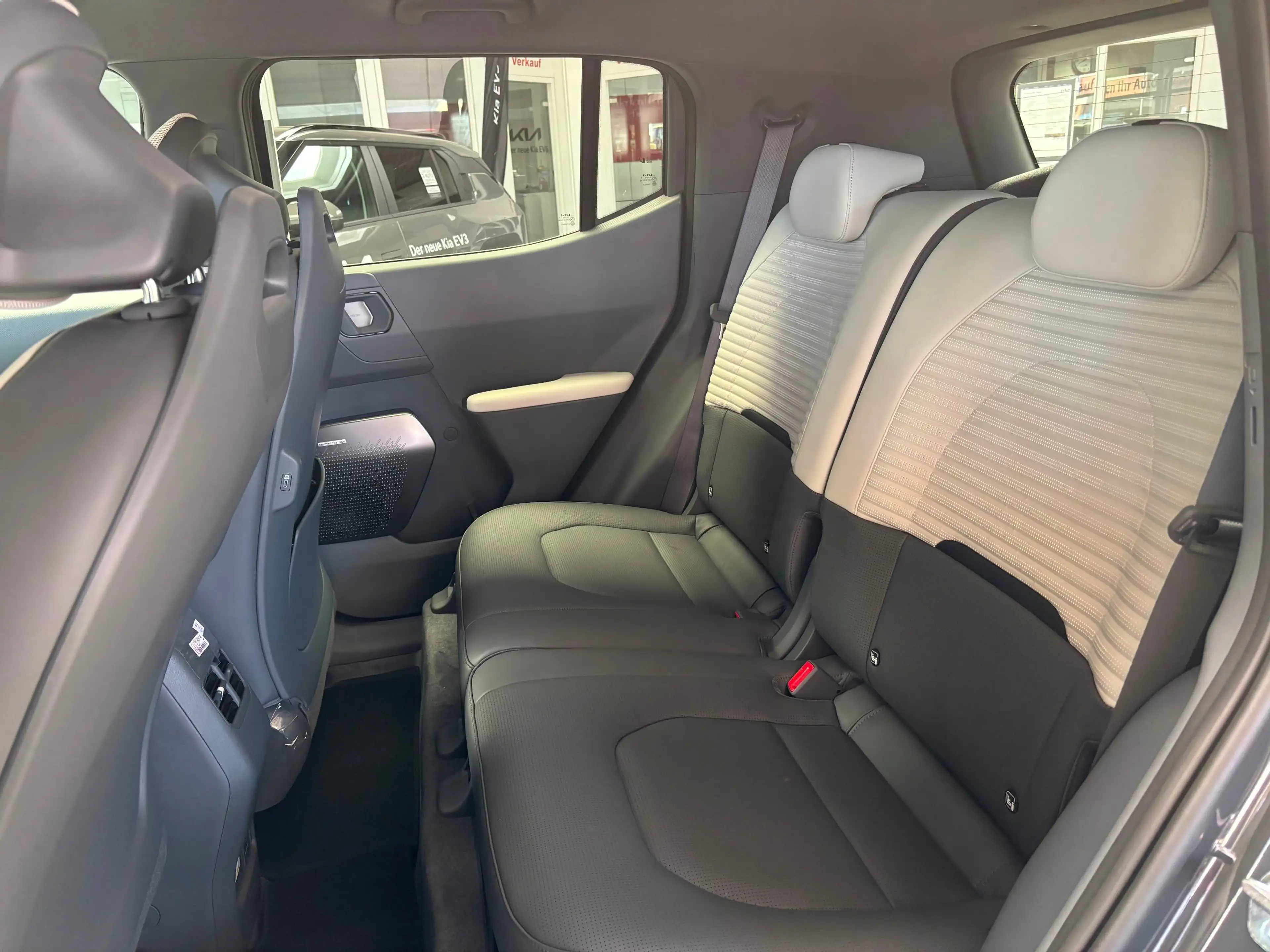 Kia EV2 61-kWh I GT-Line I 4-Sitzer I 360° I Navi I SHZ I SBL I LHZ I Harman/Kardon I — photo 13
