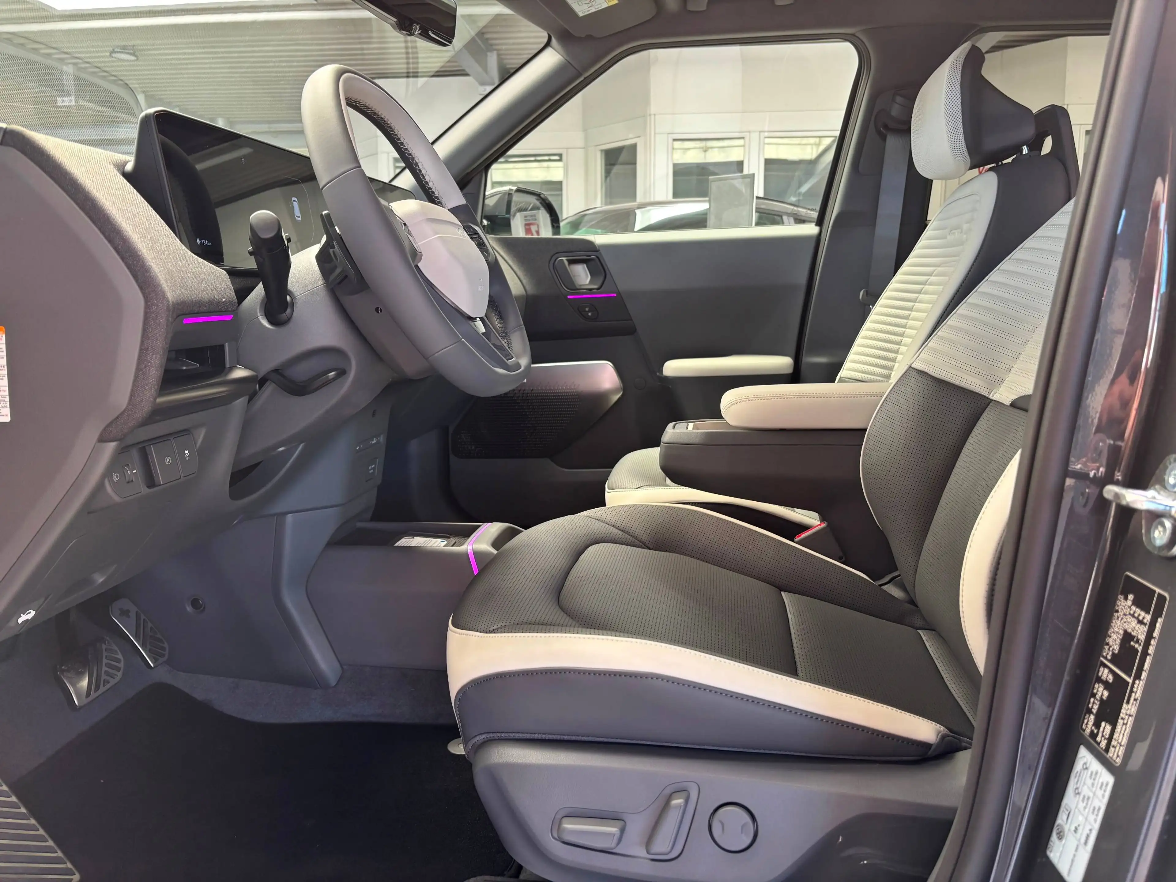 Kia EV2 61-kWh I GT-Line I 4-Sitzer I 360° I Navi I SHZ I SBL I LHZ I Harman/Kardon I — photo 15