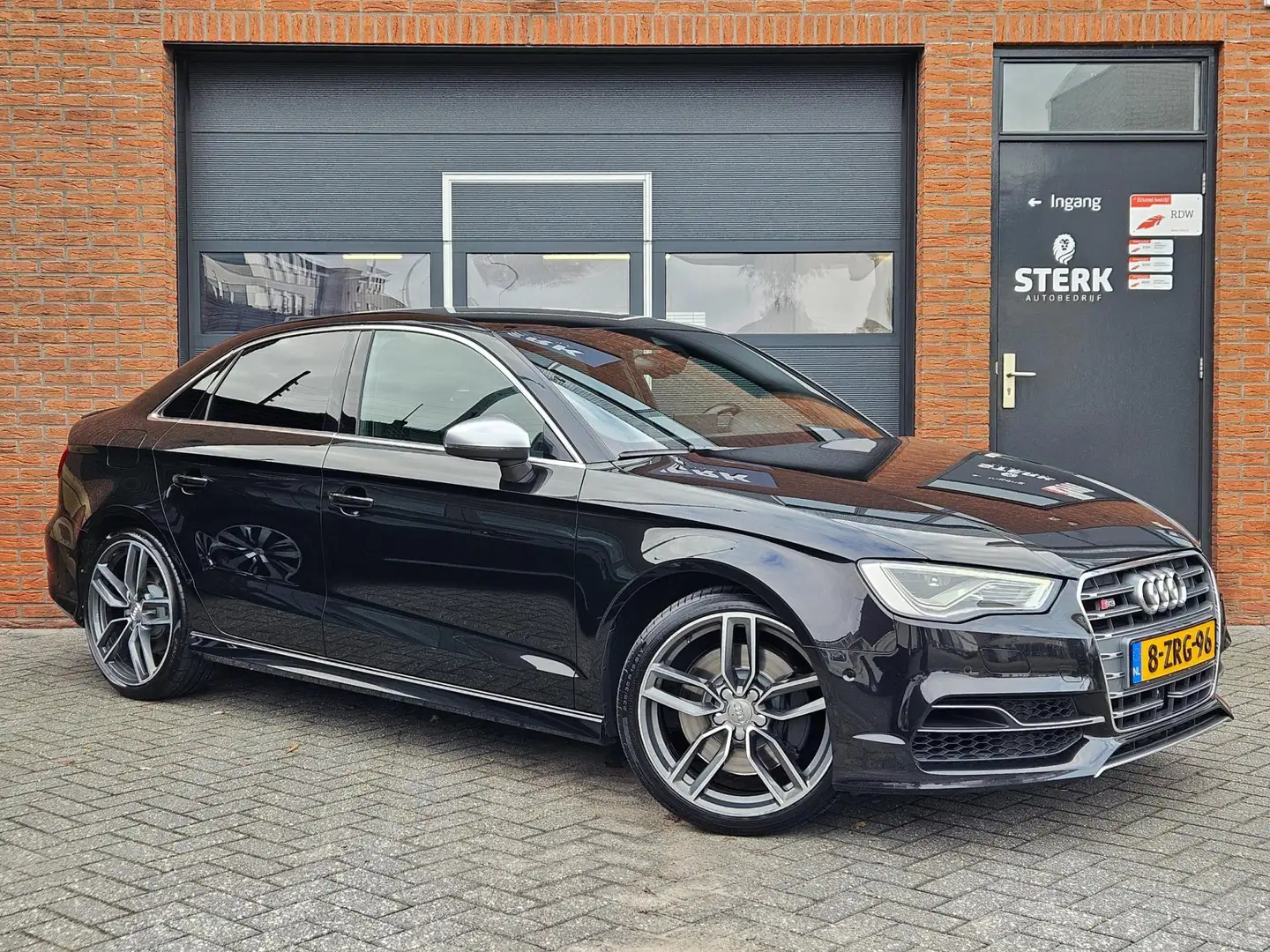 Audi S3 Limousine 2.0 TFSI quattro B&O ACC Leer Camera LED Zwart - 1