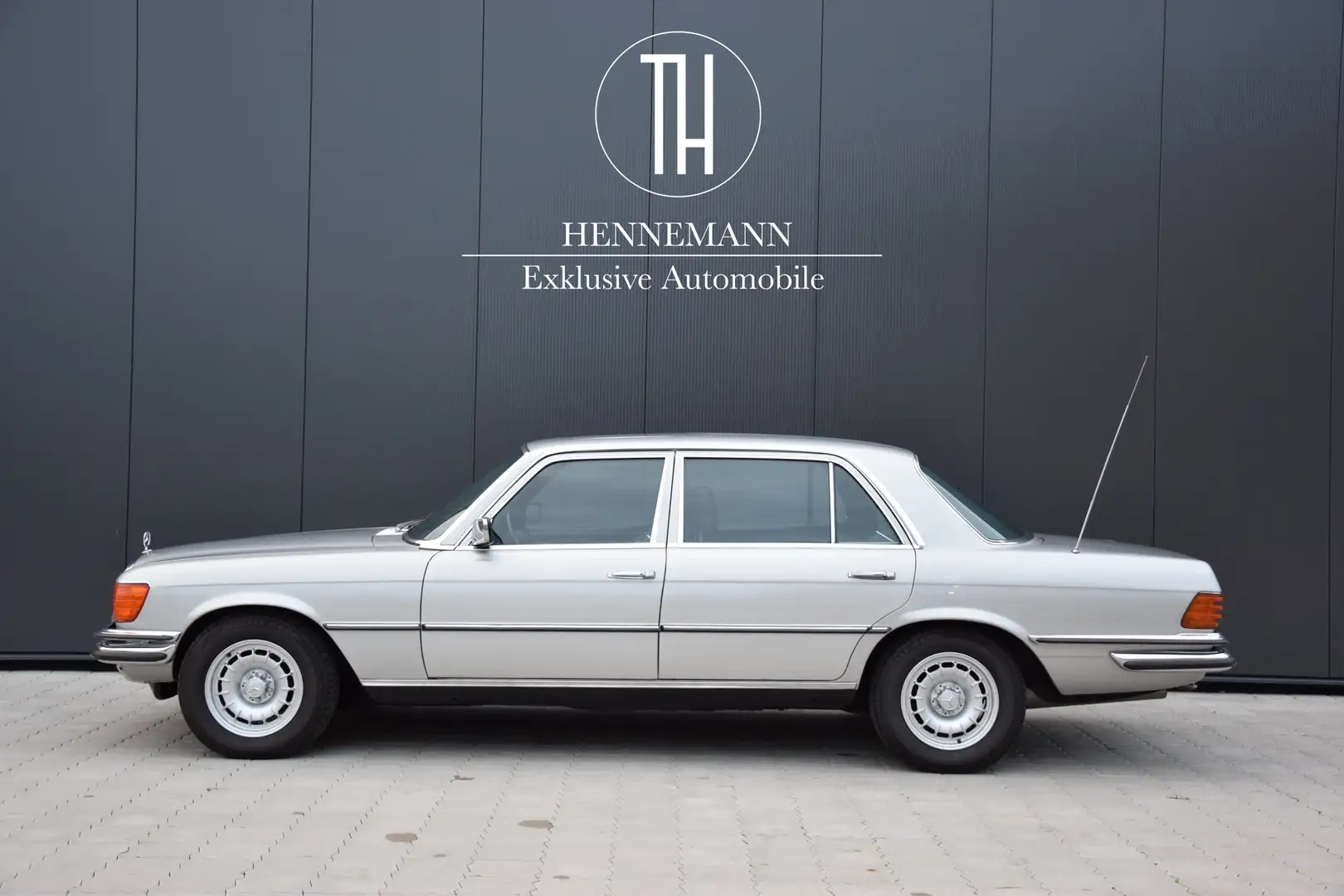 Mercedes-Benz 450 SEL 6.9*Traumzustand*TOP Historie*D-Fahrzeug* Silber - 2