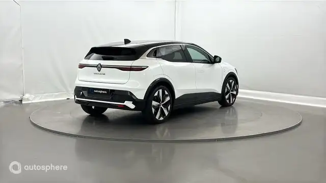 Renault Megane view 5