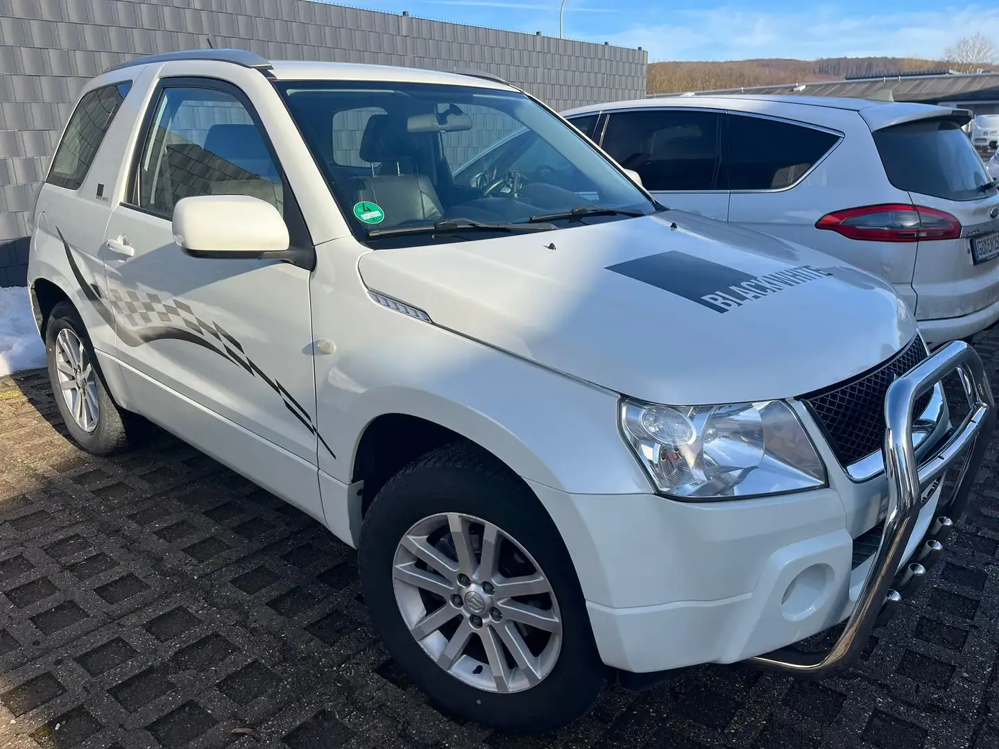 Suzuki Grand Vitara BlackWhite,WP,Allrad,8xAluräder,Klimaautomat Blanc - 1