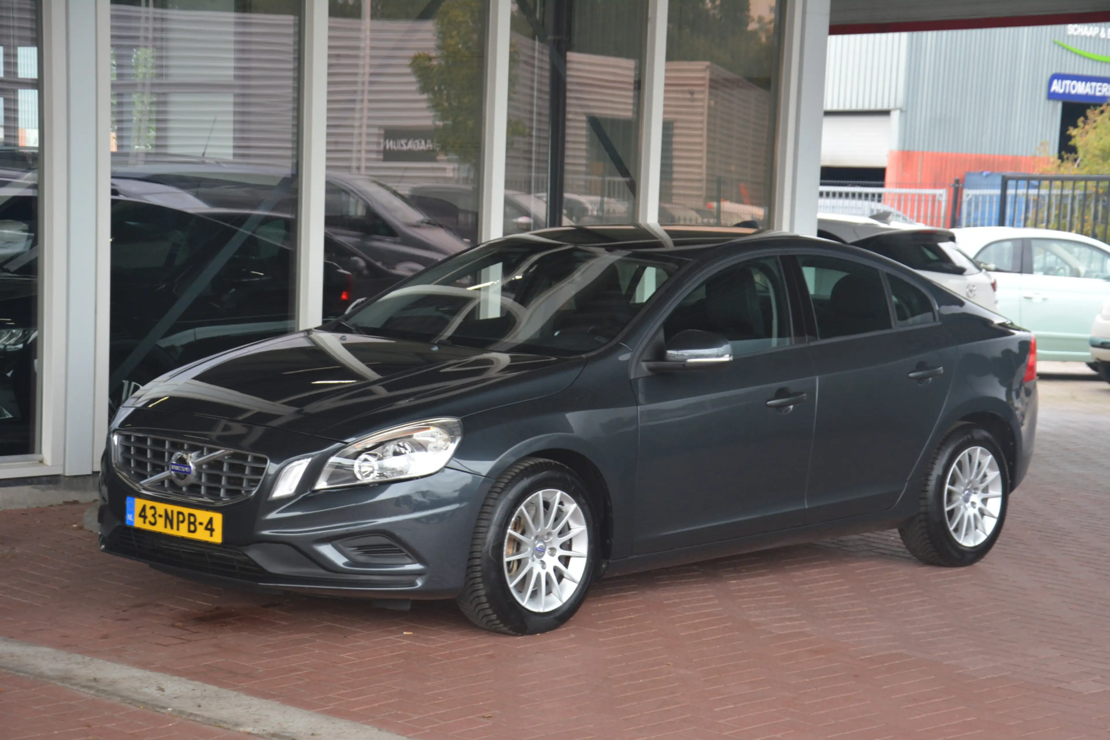 Volvo S60 2.0T Intro Edition | Airco | Navigatie | Cruise-co — photo 28
