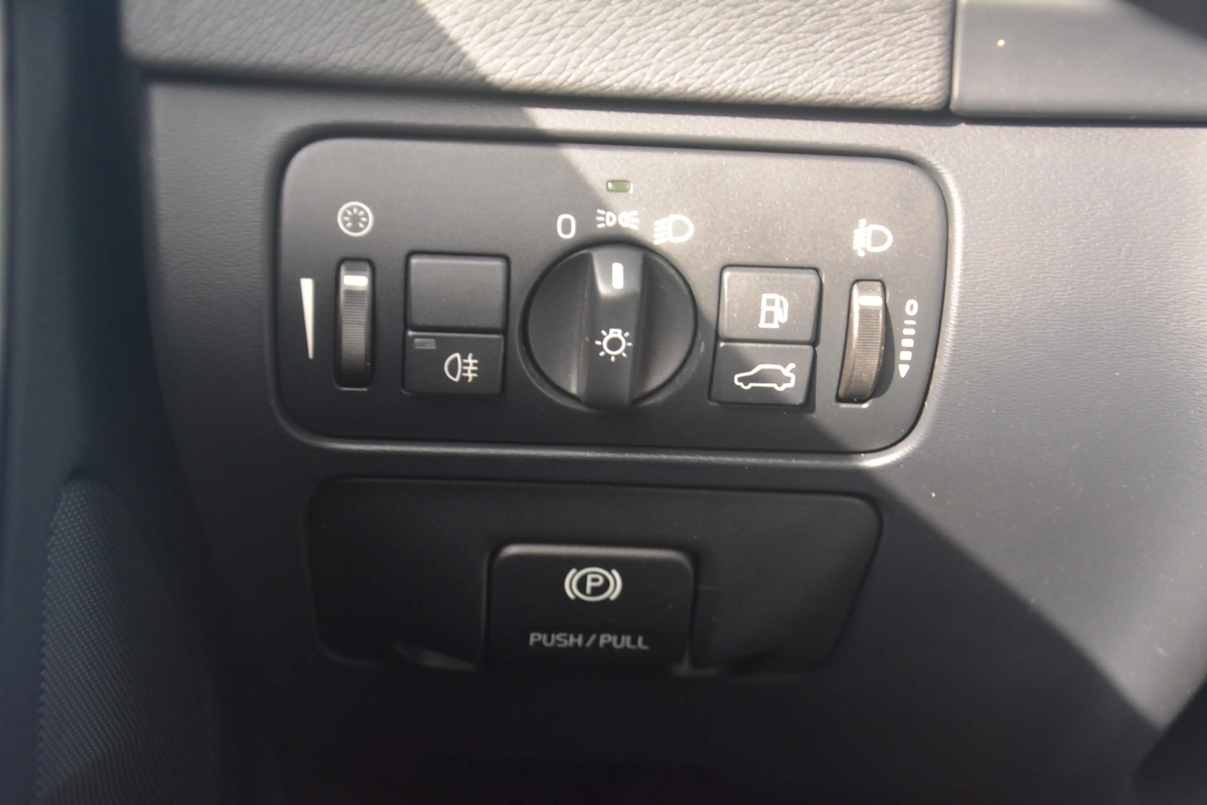 Volvo S60 2.0T Intro Edition | Airco | Navigatie | Cruise-co — photo 9