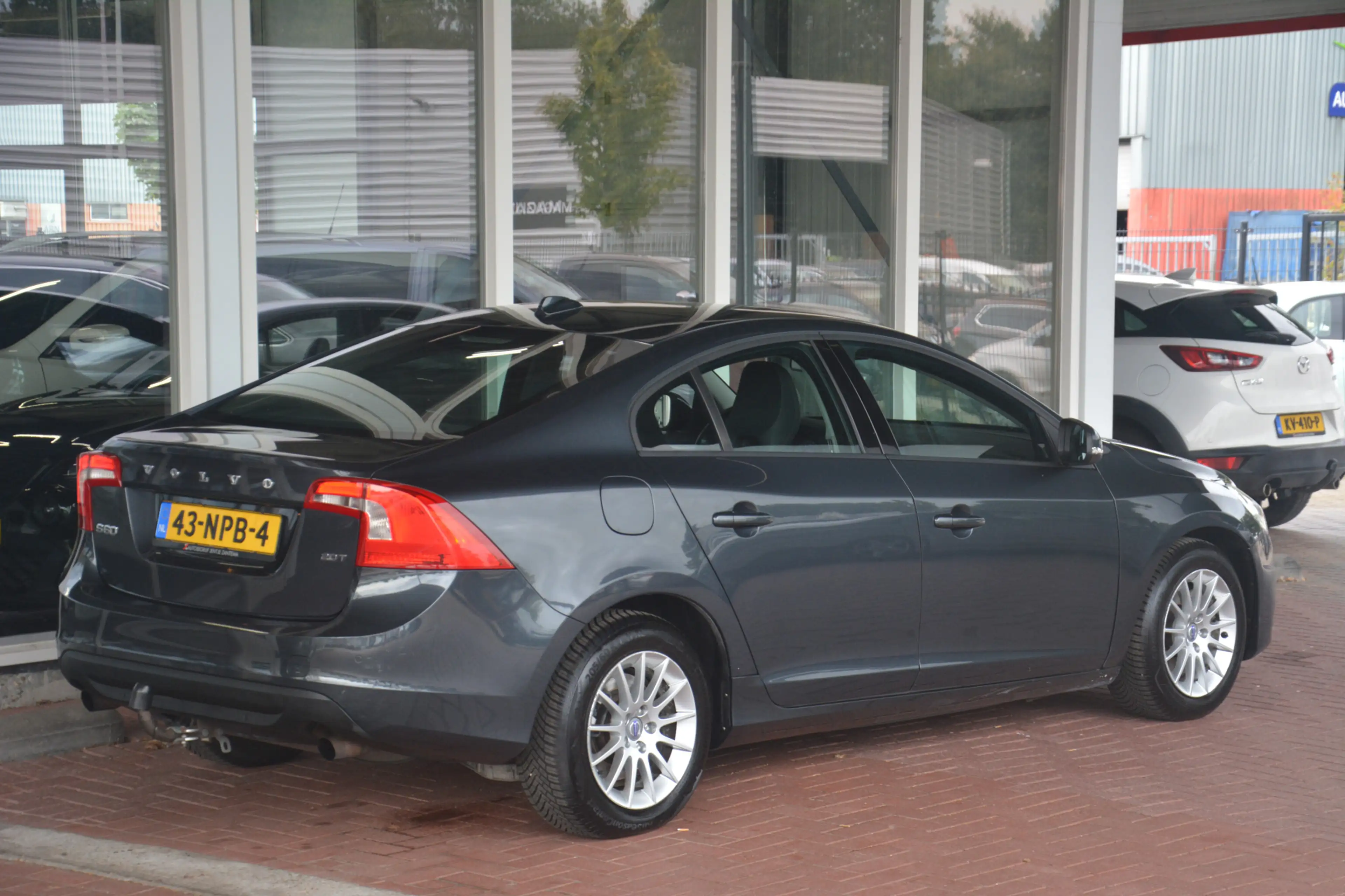 Volvo S60 2.0T Intro Edition | Airco | Navigatie | Cruise-co — photo 27