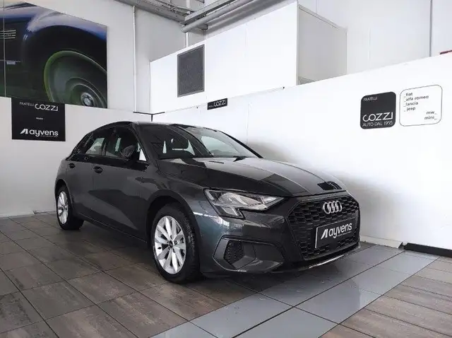 Audi A3 4ª serie - A3 SPB 30 TDI S tronic Business