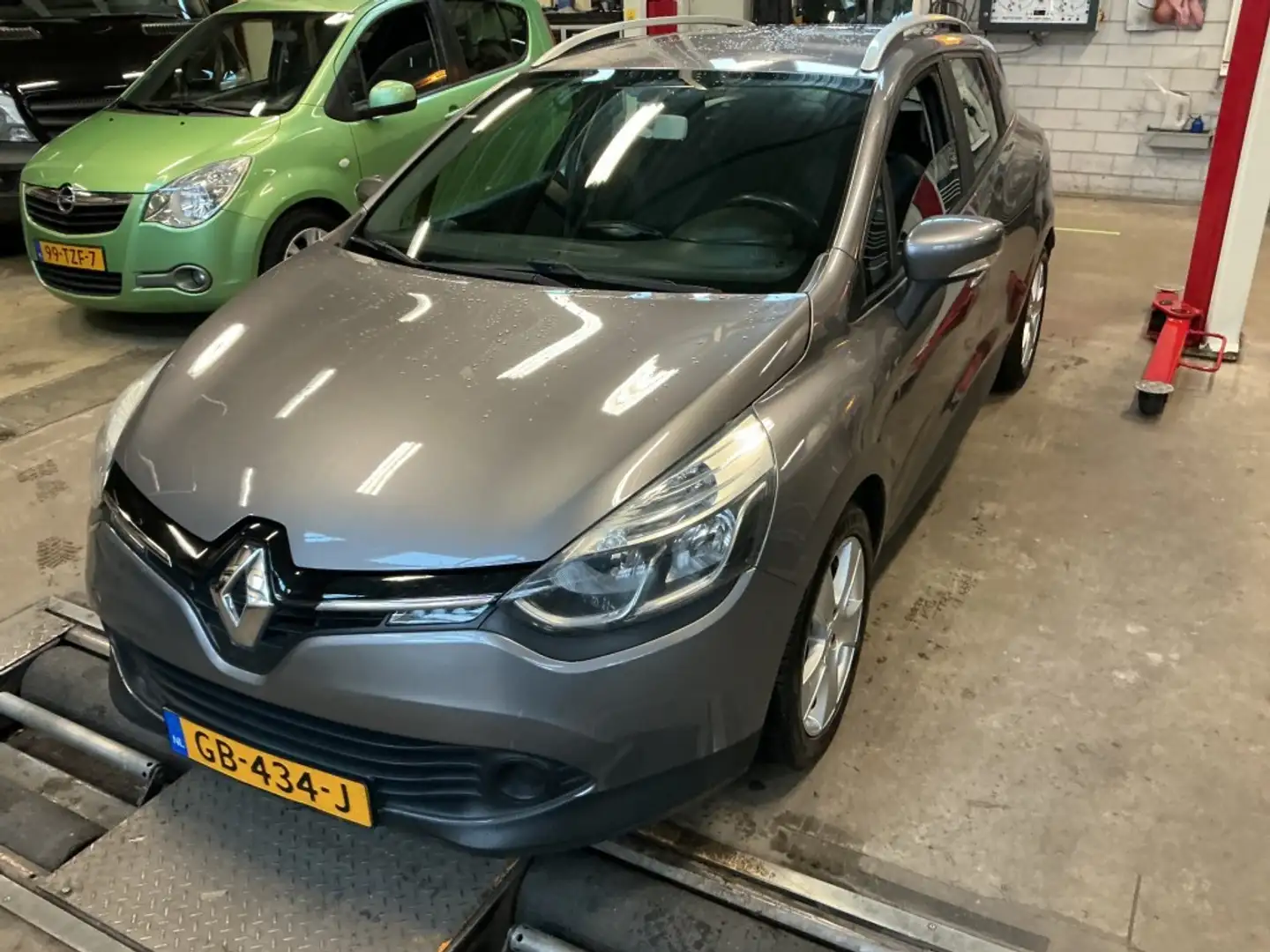 Renault Clio 0.9 TCE NIGHT&DAY Grau - 1