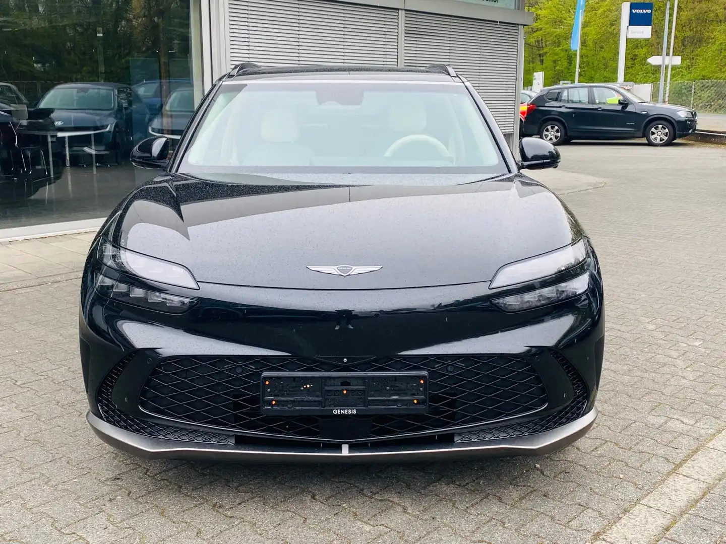 Genesis GV60 77 kWh PANO+LED+SHZ+MEMO+HEAD+ACC+WP+360 Negro - 2