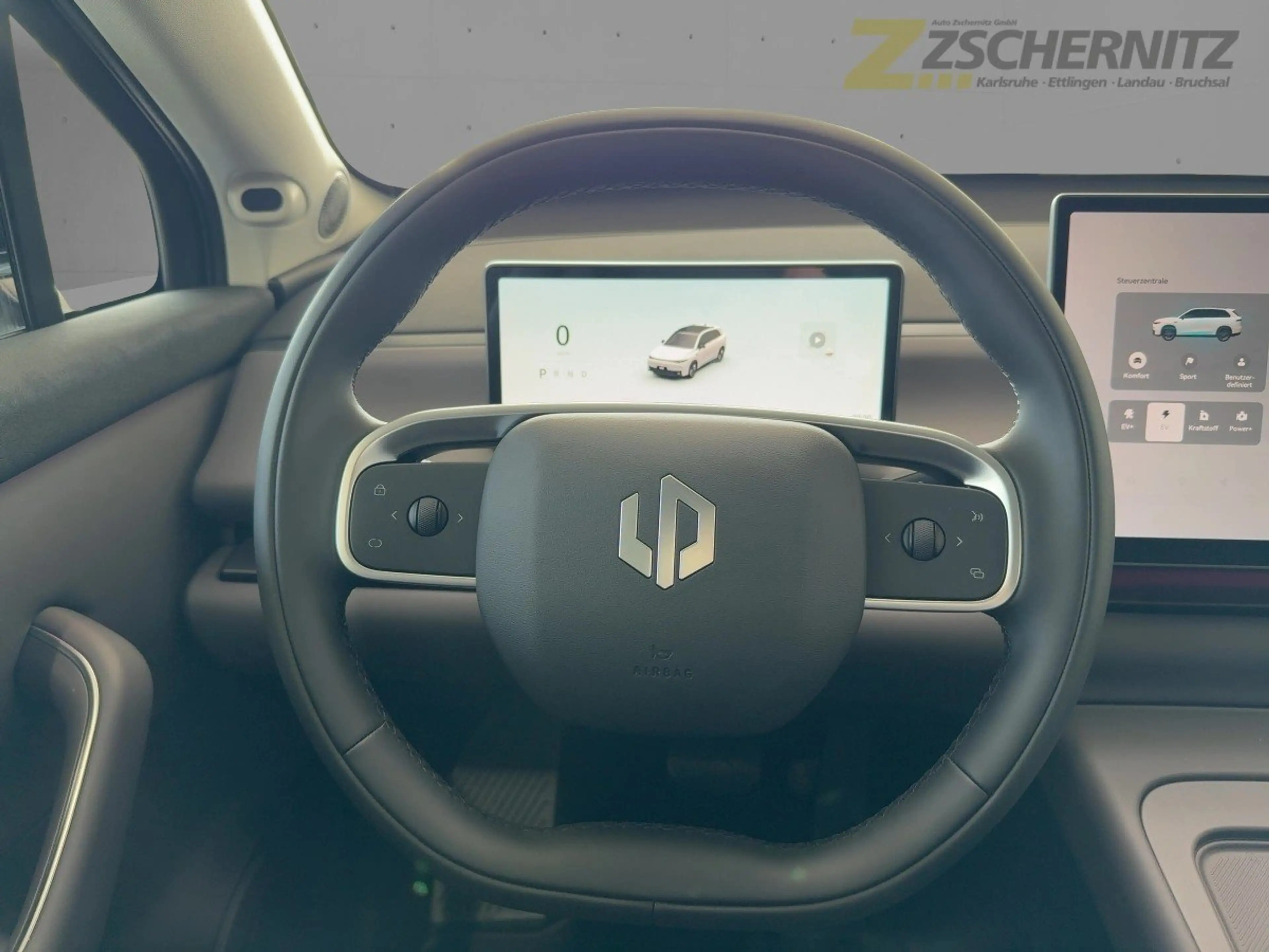 Leapmotor C10 1.5 28 W REEV Design BAFA IST DA — photo 11