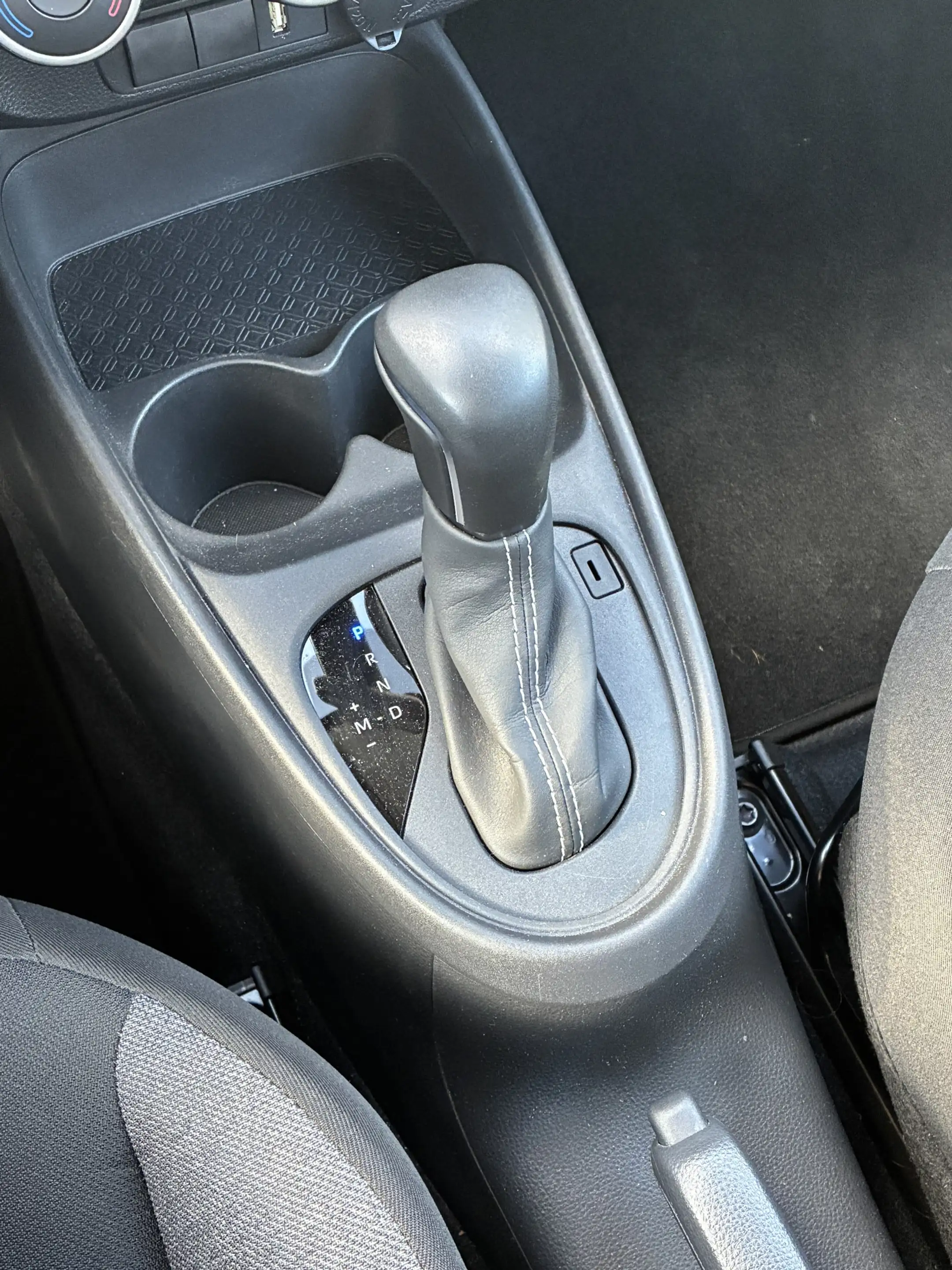 Toyota Aygo X 1.0 VVT-i S-CVT Play | Automaat — photo 10