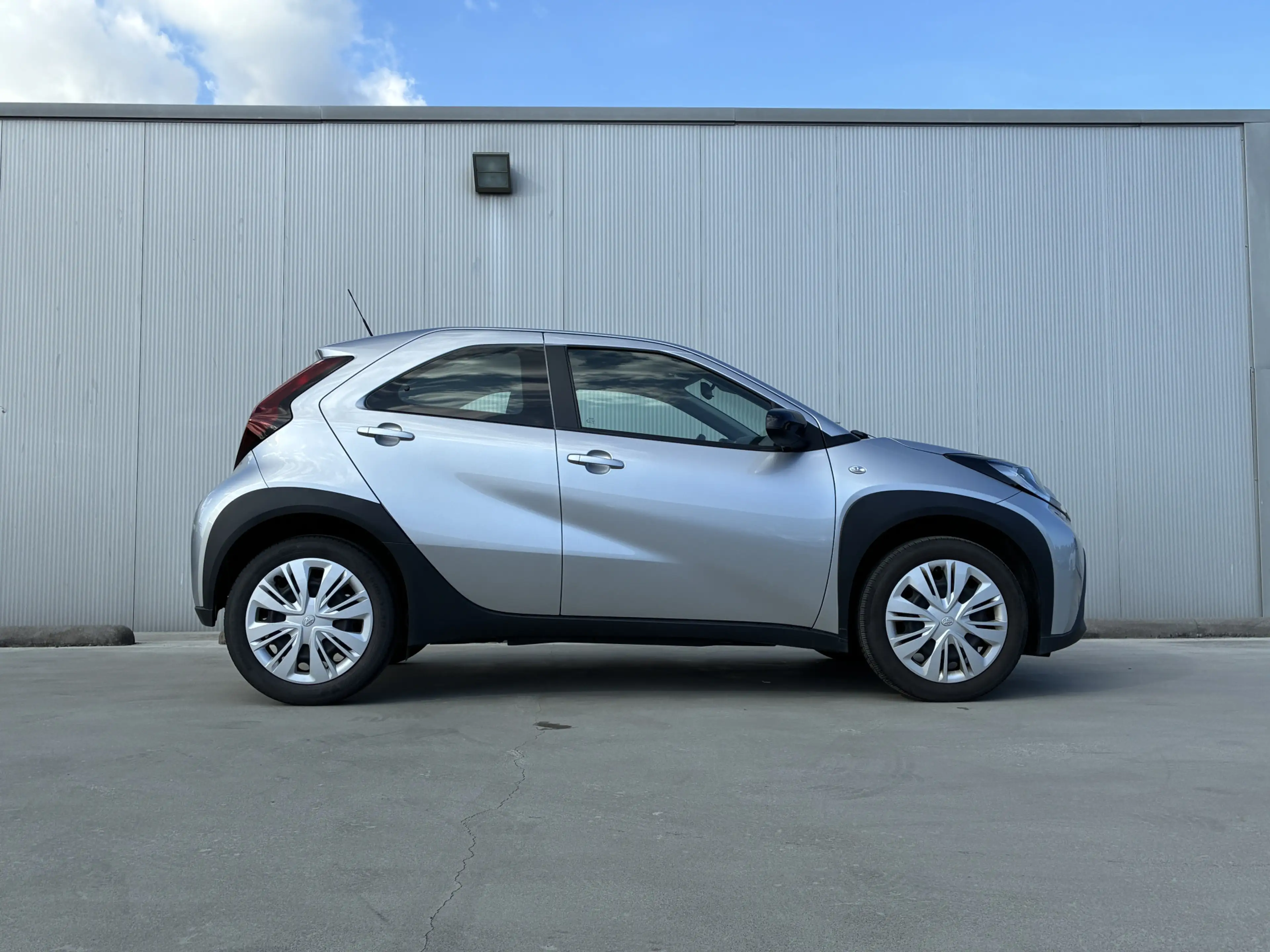 Toyota Aygo X 1.0 VVT-i S-CVT Play | Automaat — photo 3