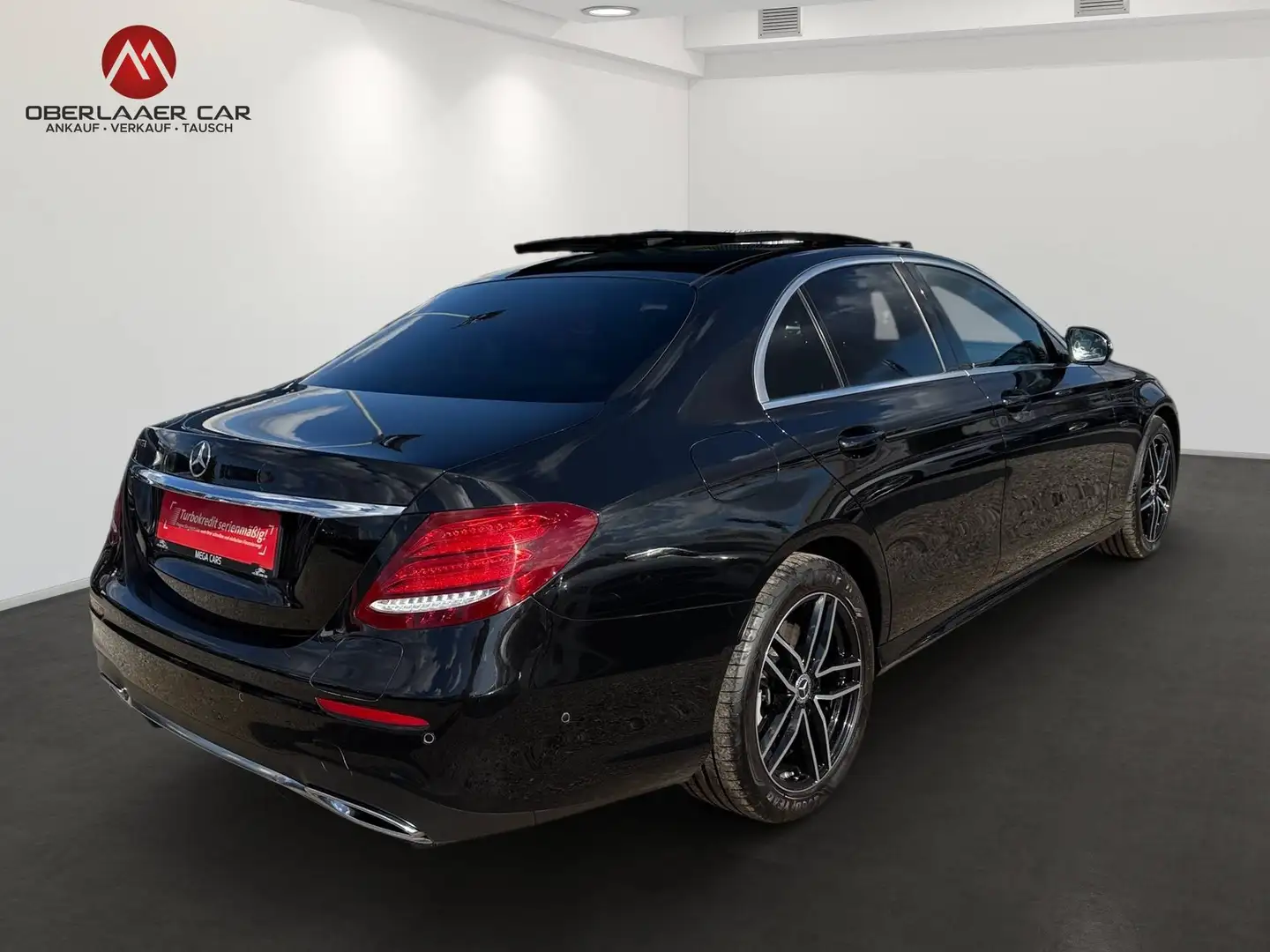 Mercedes-Benz E 300 E 300 de AMG-Line Aut. | Panorama | ACC | Widescreen | 360° | Schwarz - 2