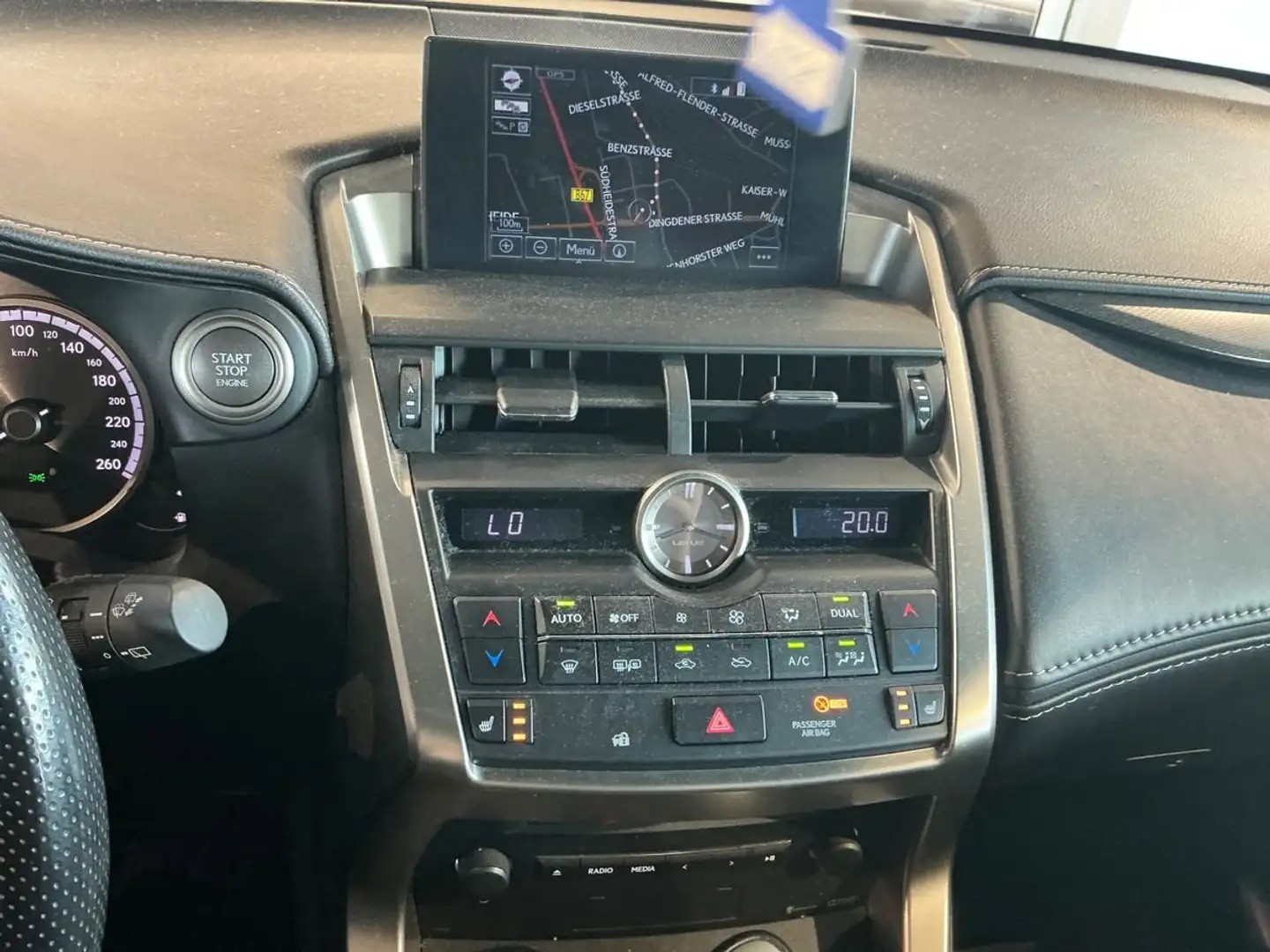 Lexus NX 200t NX 200t AWD F Sport Rouge - 2