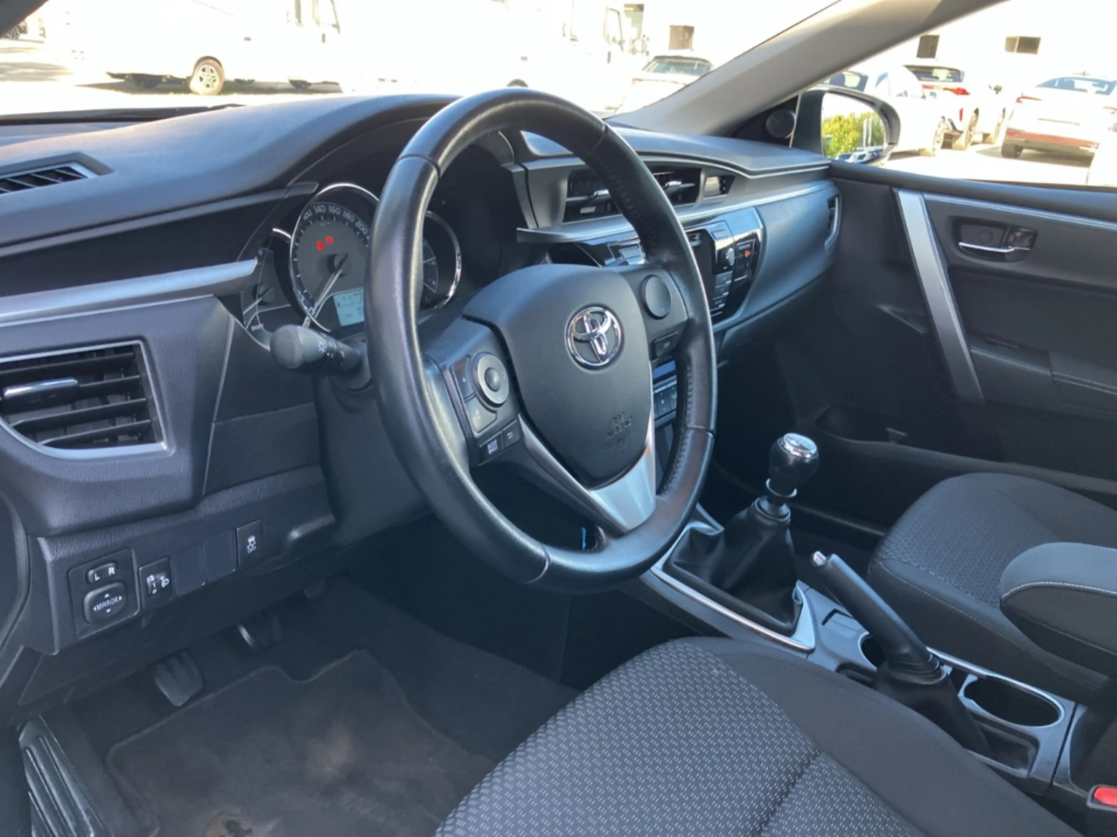 Toyota Corolla Life KLIMA+PDC+KAMERA+GJR+ABS+ESP — photo 10