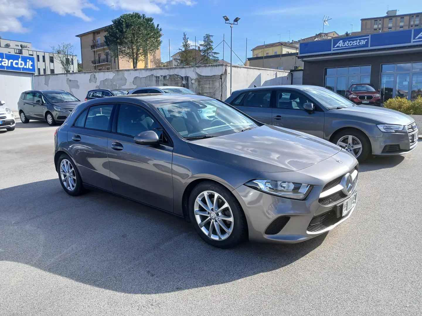 Mercedes-Benz A 160 MERCEDES CLASSE A 160 D  BUSINESS 95 CV 2019 Grigio - 2