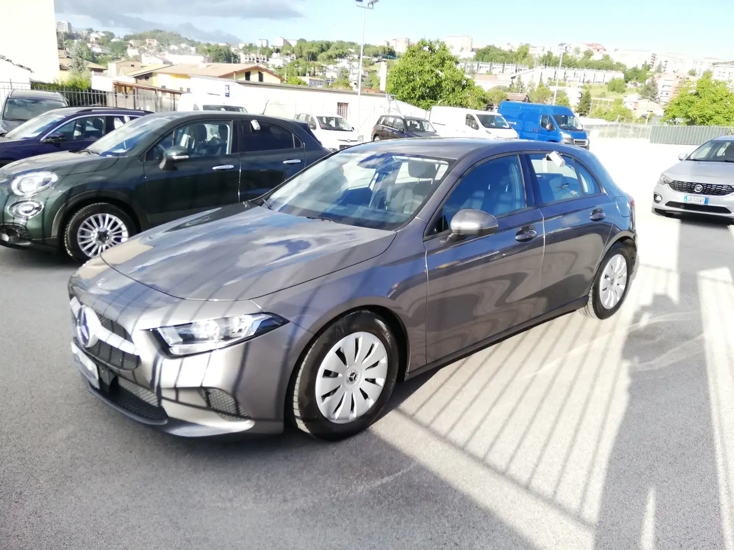 Mercedes-Benz A 160 MERCEDES A 160 D  BUSINESS 95 CV 2019 Gris - 2