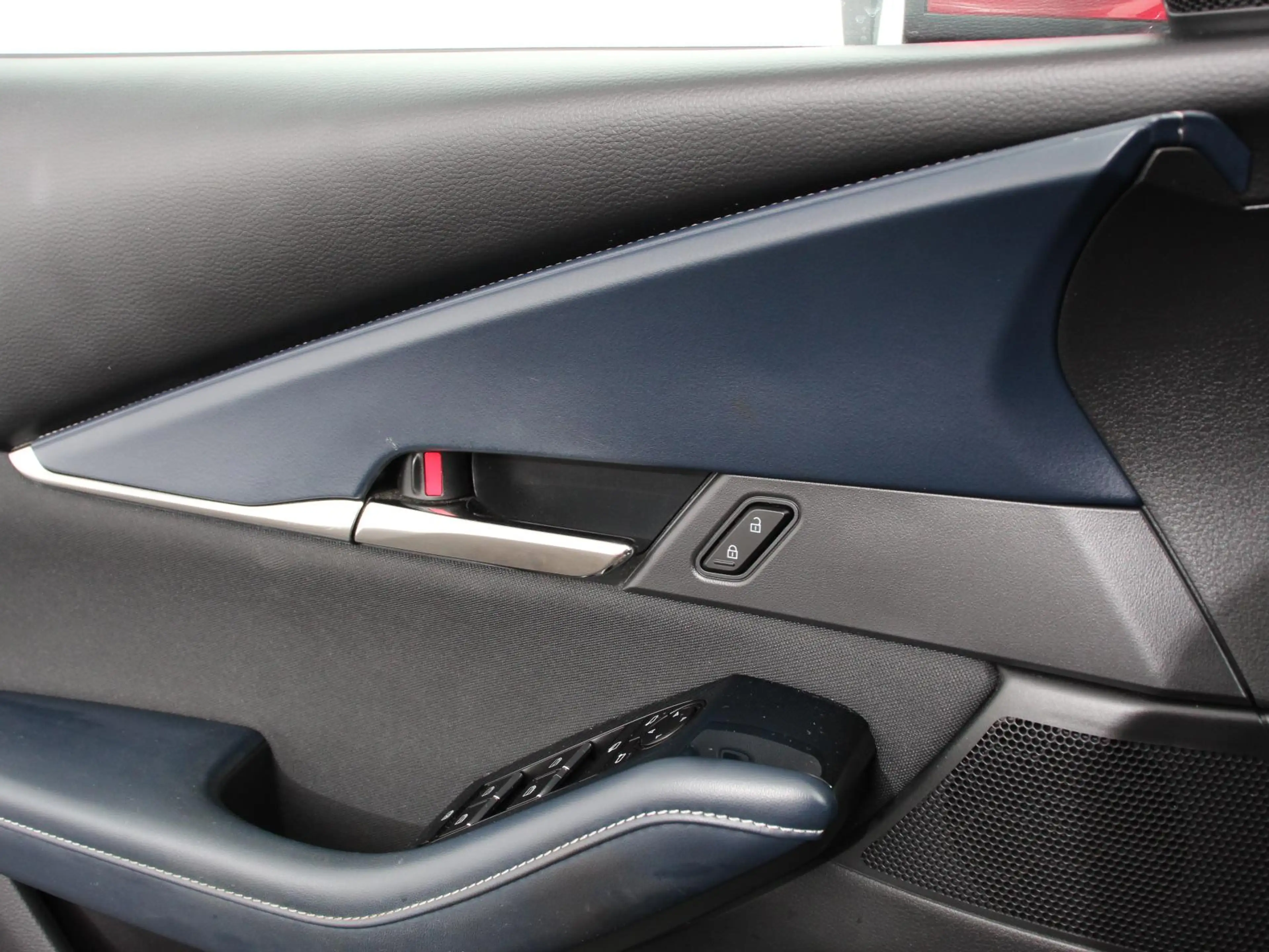Mazda CX-30 2.0 e-SkyActiv-X 180pk M Hybrid Comfort Navigatie — photo 15