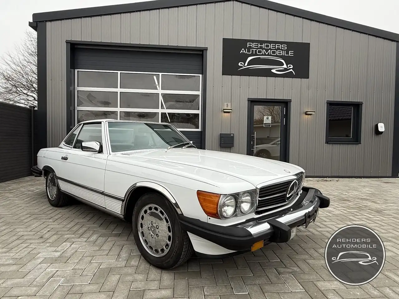Mercedes-Benz SL 560, foto 1