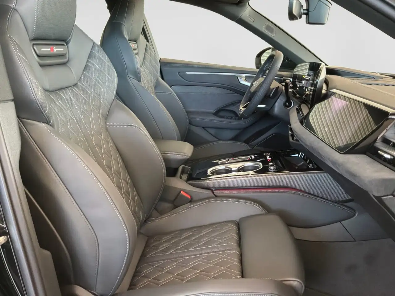 Audi A6 снимка Audi A6