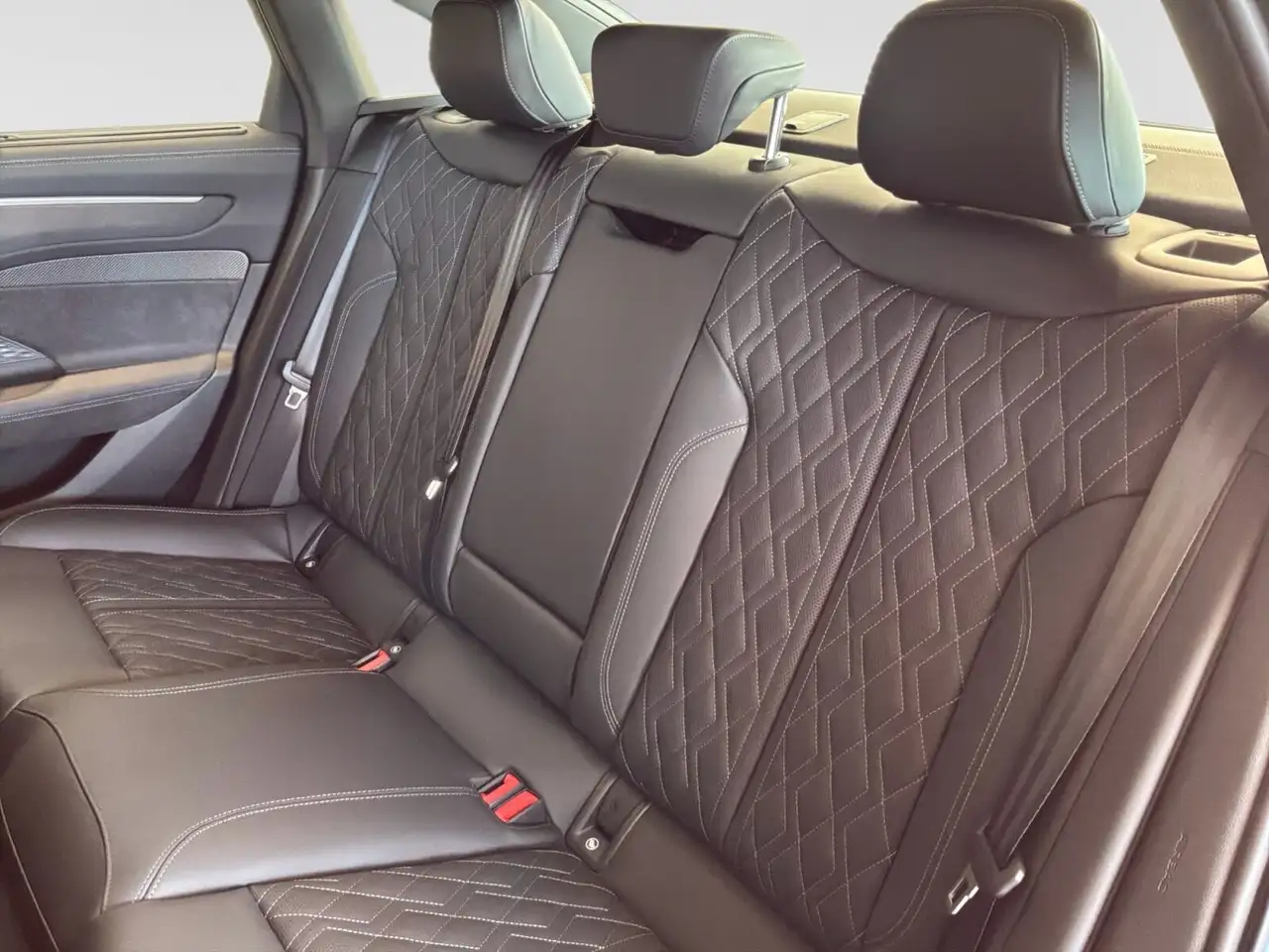 Audi A6 снимка Audi A6