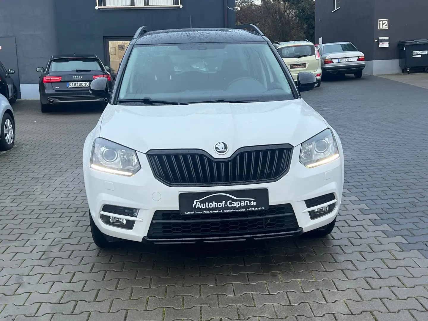 Skoda Yeti Yeti Monte Carlo/Steuerkette Neu/SHZ/AHK/Xenon/PDC Weiß - 2