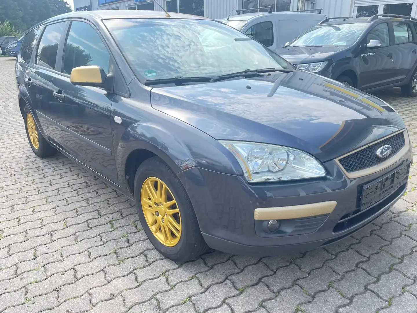 Ford Focus 1.6 Fun X Grijs - 2