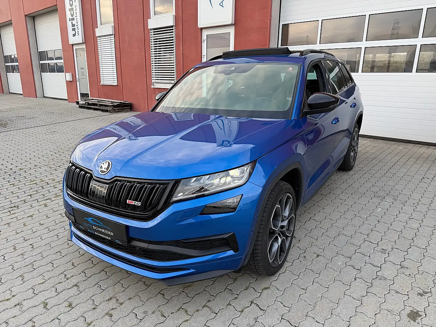 Skoda Kodiaq 2,0 TDI SCR 4x4 RS 7 Sitze DSG Blau - 2
