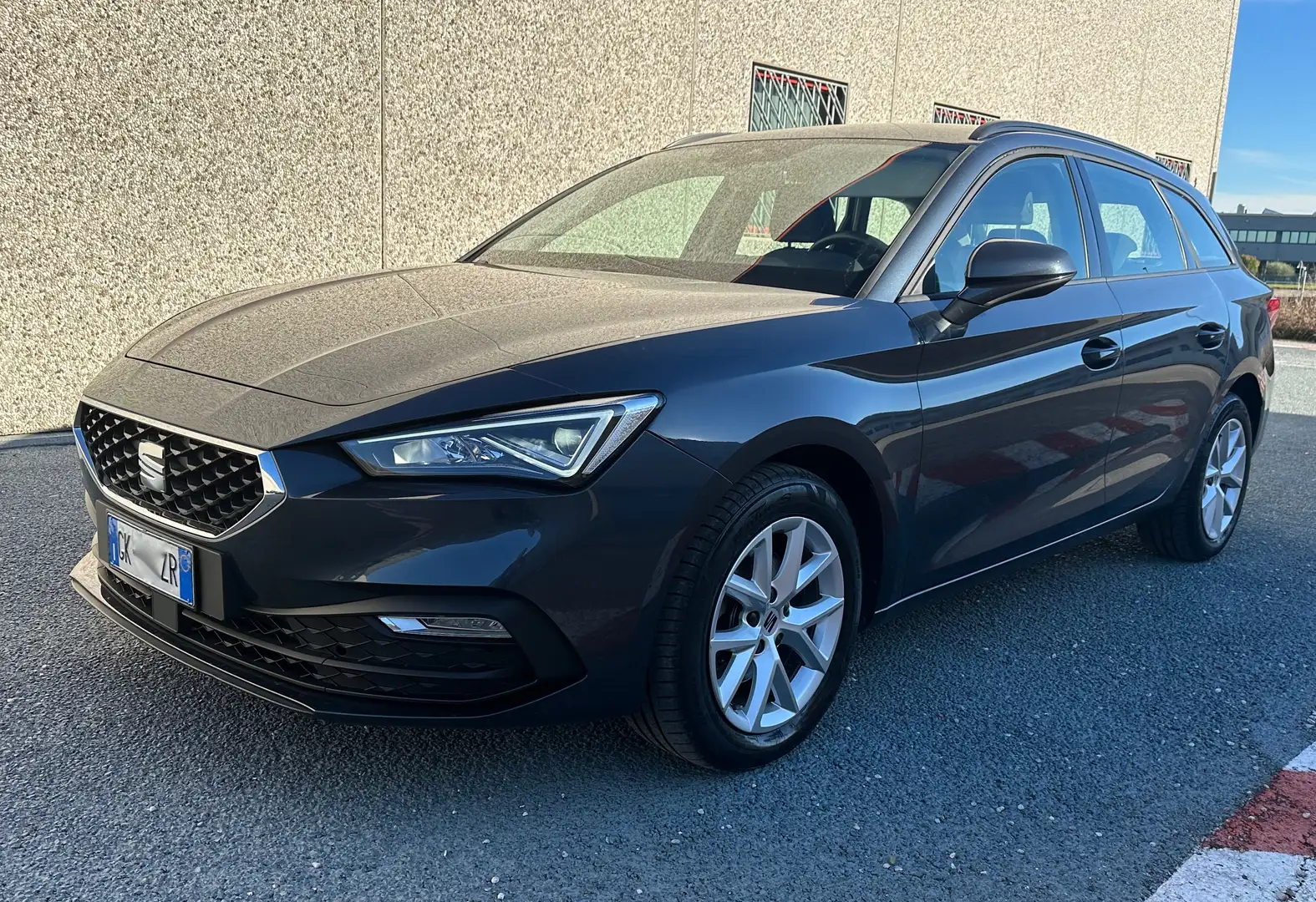 SEAT Leon Leon IV  Sportstourer1.5 etsi Business 150cv dsg Grigio - 1