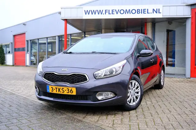 Kia Ceed / cee'd 1.6 GDI Business Pack Clima|Cruise|Navi|Camera