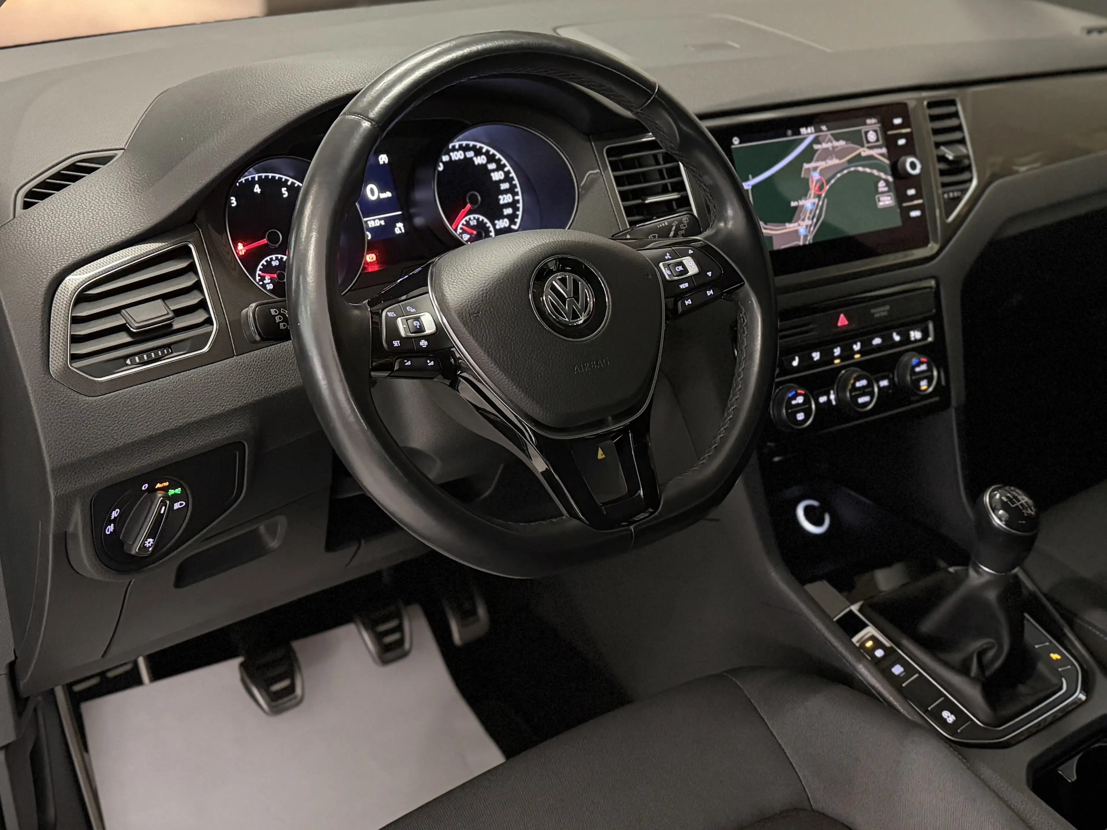 Volkswagen Golf Sportsvan Join*2.Hand*nur Vw Service*Tüv/Au neu*Navi*SHZ*ACC — photo 11