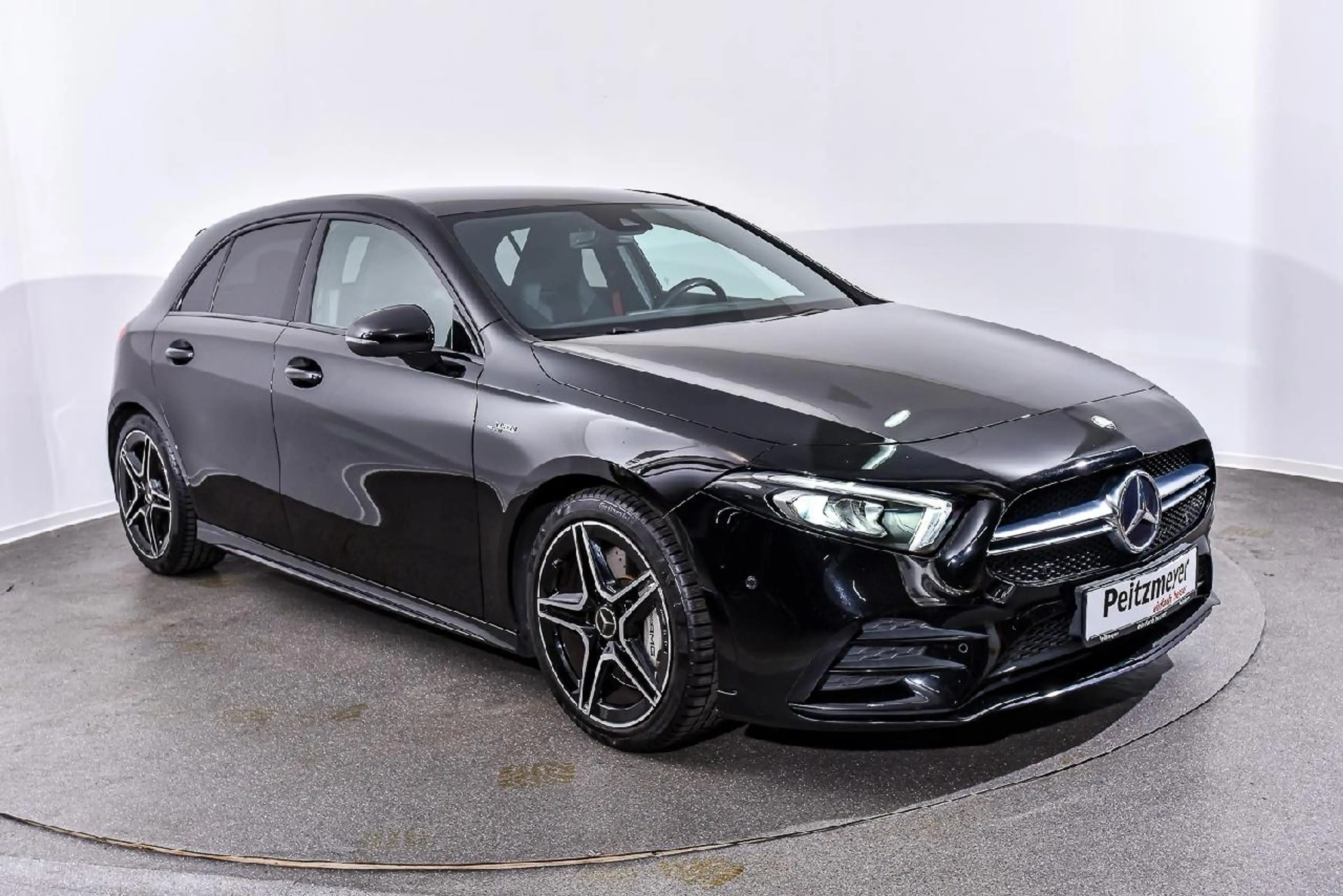 Mercedes-Benz A 35 AMG A 35 AMG 4Matic — photo 3