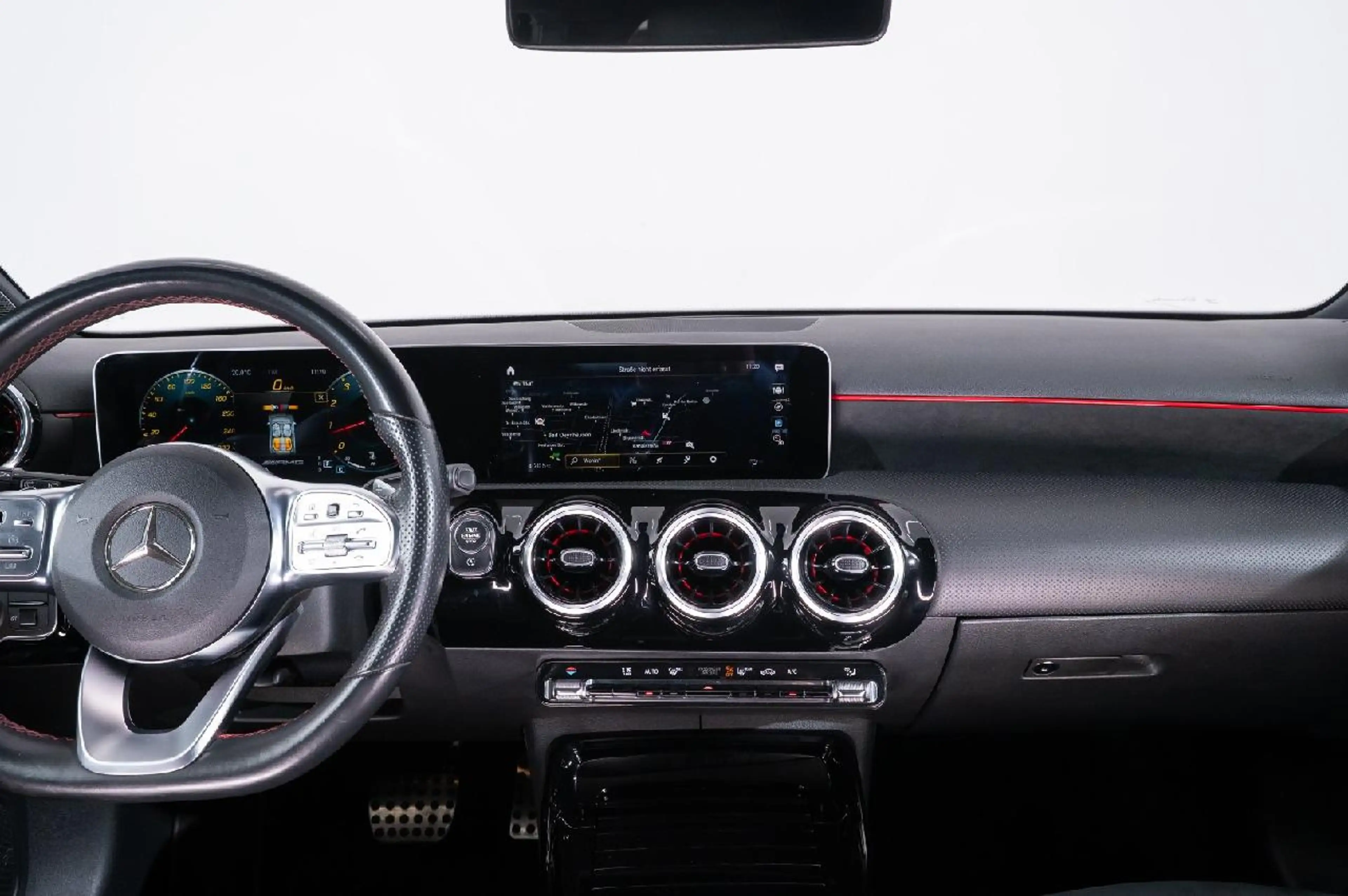 Mercedes-Benz A 35 AMG A 35 AMG 4Matic — photo 15