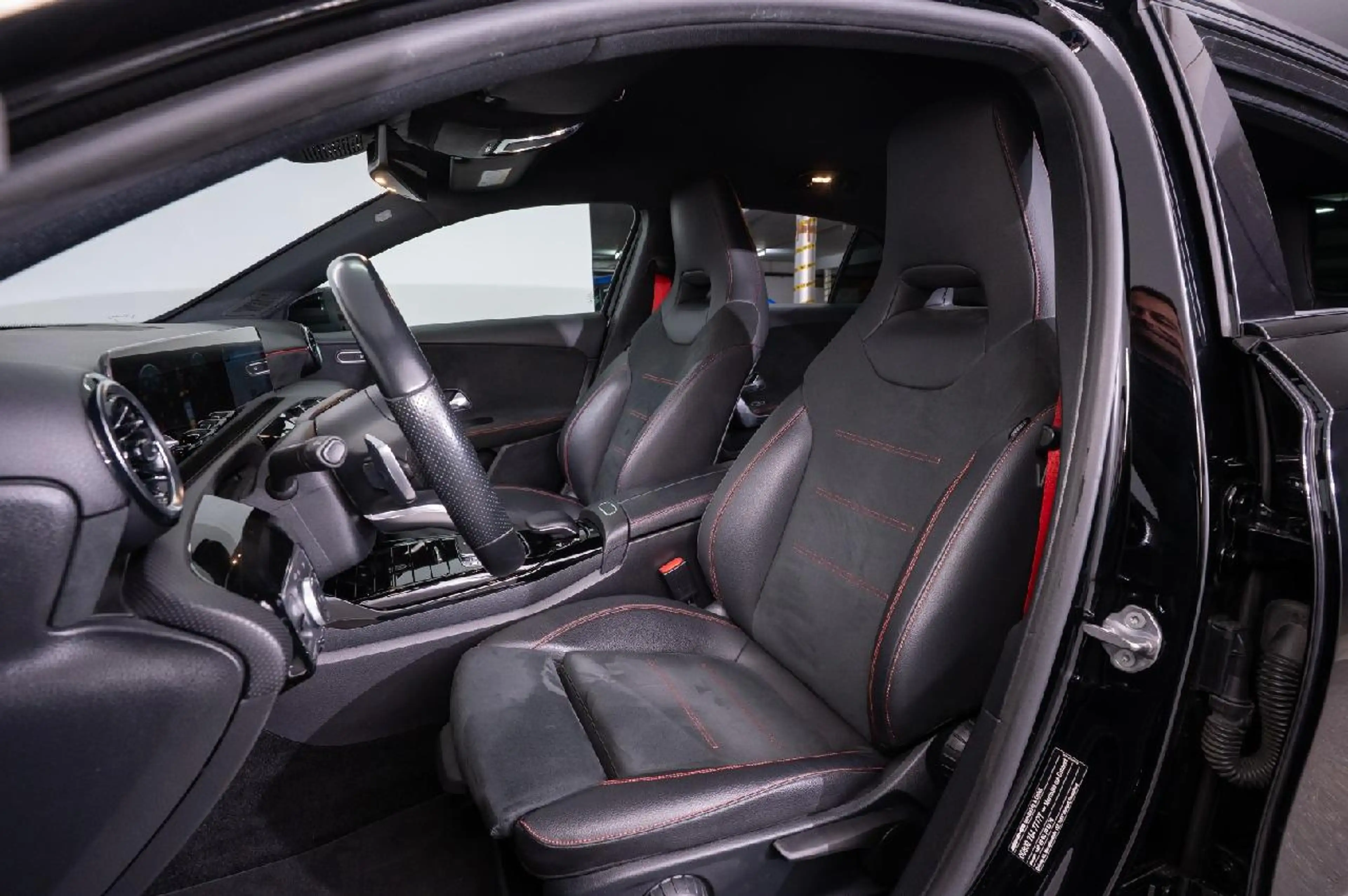 Mercedes-Benz A 35 AMG A 35 AMG 4Matic — photo 10