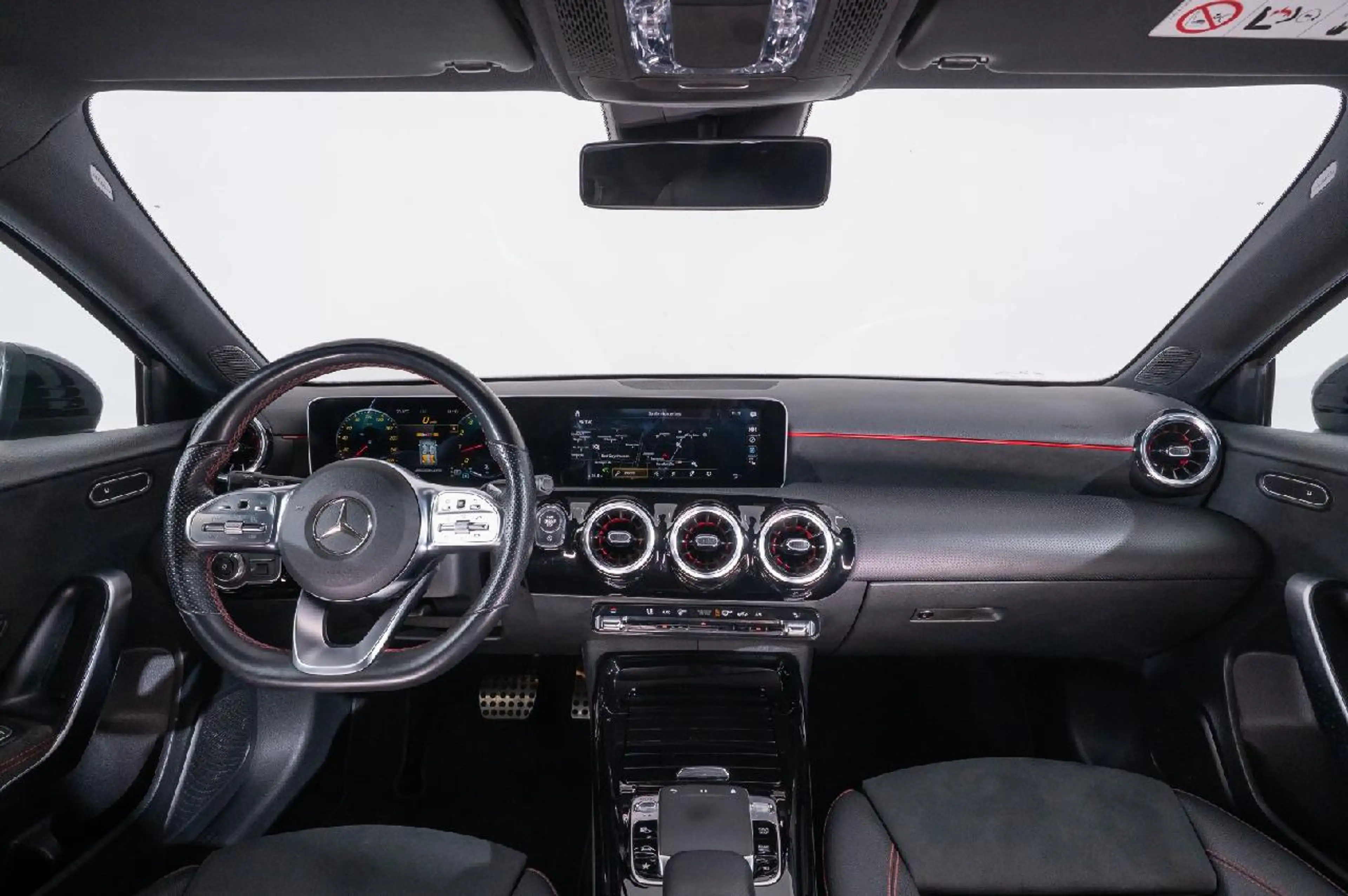 Mercedes-Benz A 35 AMG A 35 AMG 4Matic — photo 12