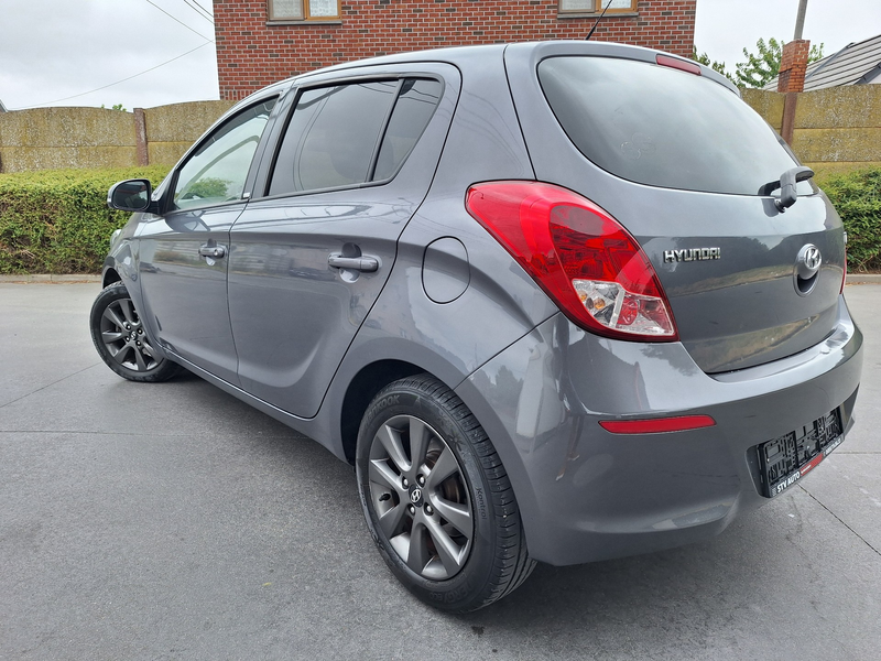 Hyundai i20 i20 1.4i Go! AUTOMATIQUE/ C+AIR CO/ 12 MOIS GARANTIE — photo 4