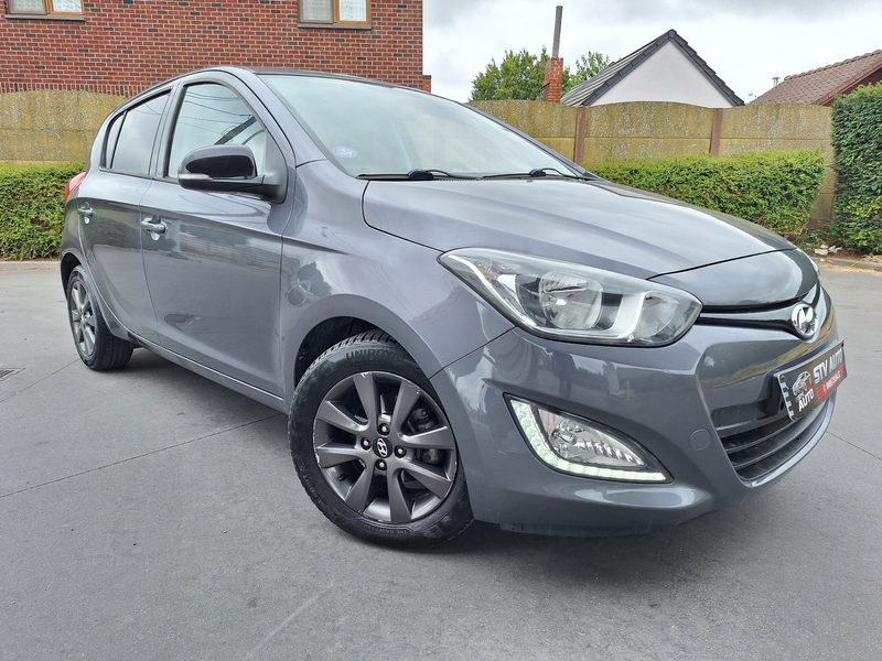 Hyundai i20 i20 1.4i Go! AUTOMATIQUE/ C+AIR CO/ 12 MOIS GARANTIE — photo 3