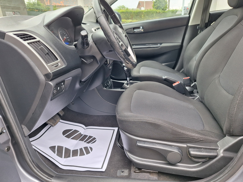 Hyundai i20 i20 1.4i Go! AUTOMATIQUE/ C+AIR CO/ 12 MOIS GARANTIE — photo 8