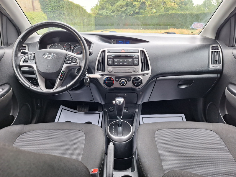 Hyundai i20 i20 1.4i Go! AUTOMATIQUE/ C+AIR CO/ 12 MOIS GARANTIE — photo 11