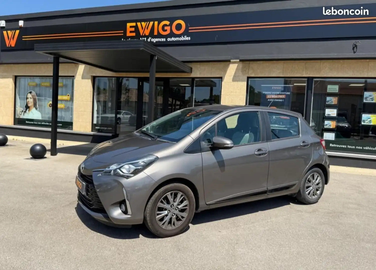 Toyota Yaris 1.5 VVTI 110 20EME ANNIVERSAIRE Gris - 1