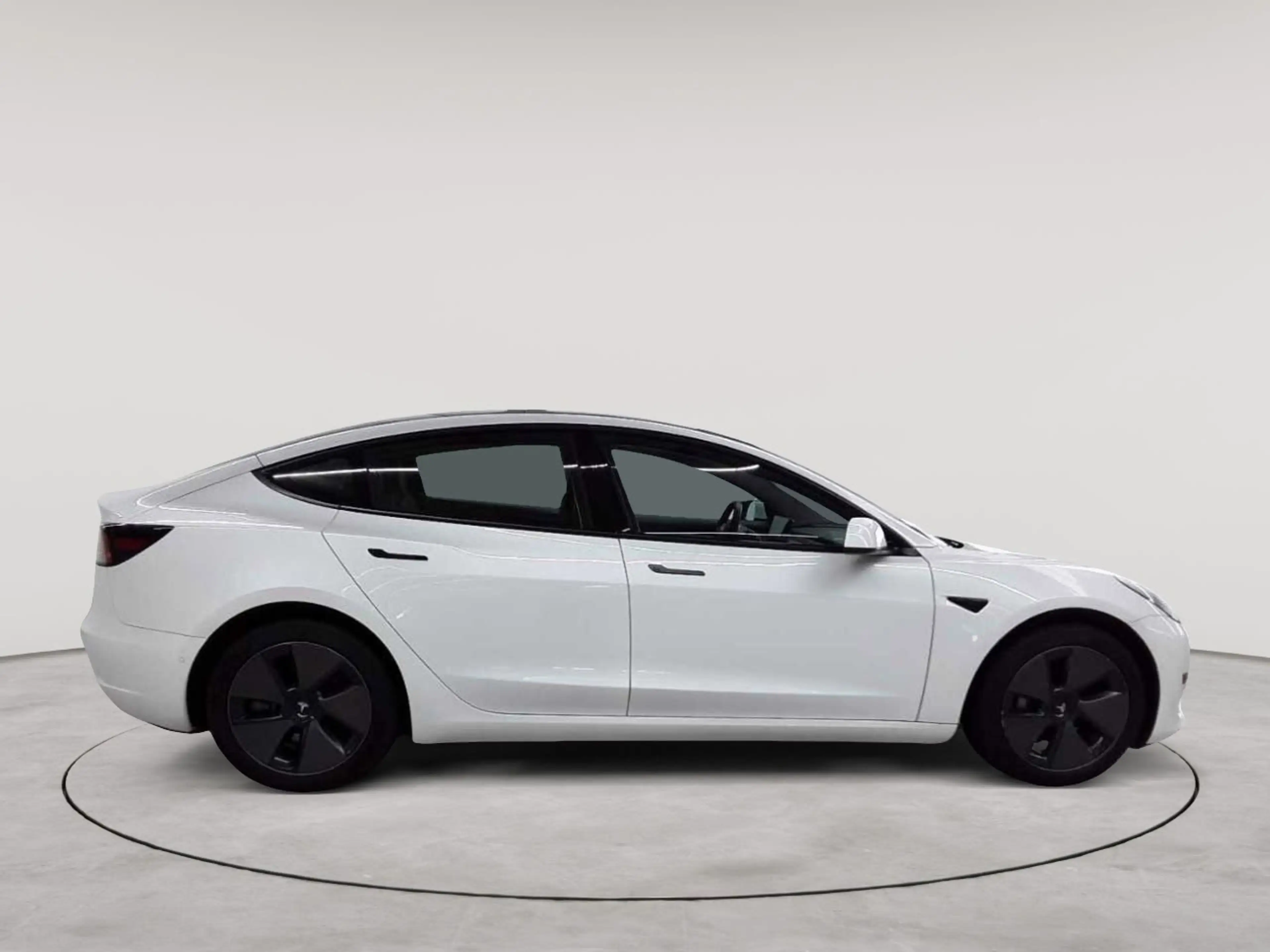 Tesla Model 3 RWD Hinterradantrieb — photo 3