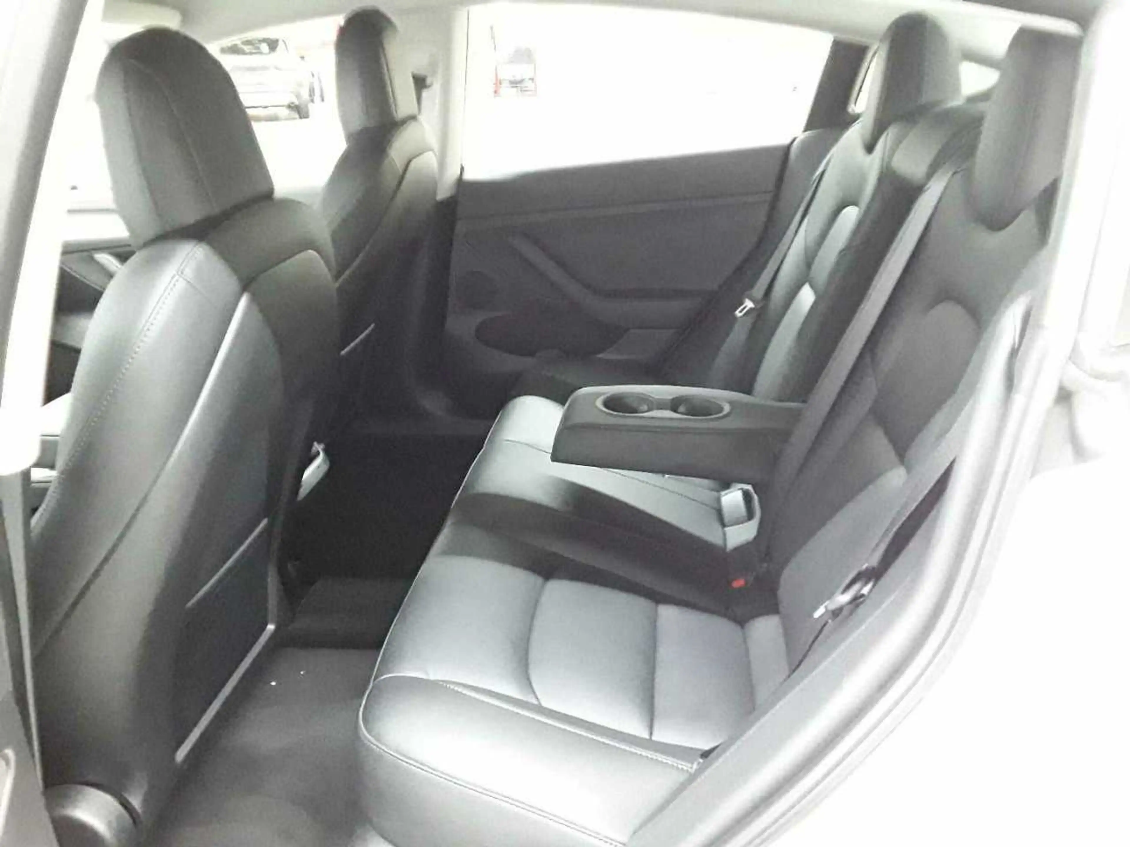 Tesla Model 3 RWD Hinterradantrieb — photo 13
