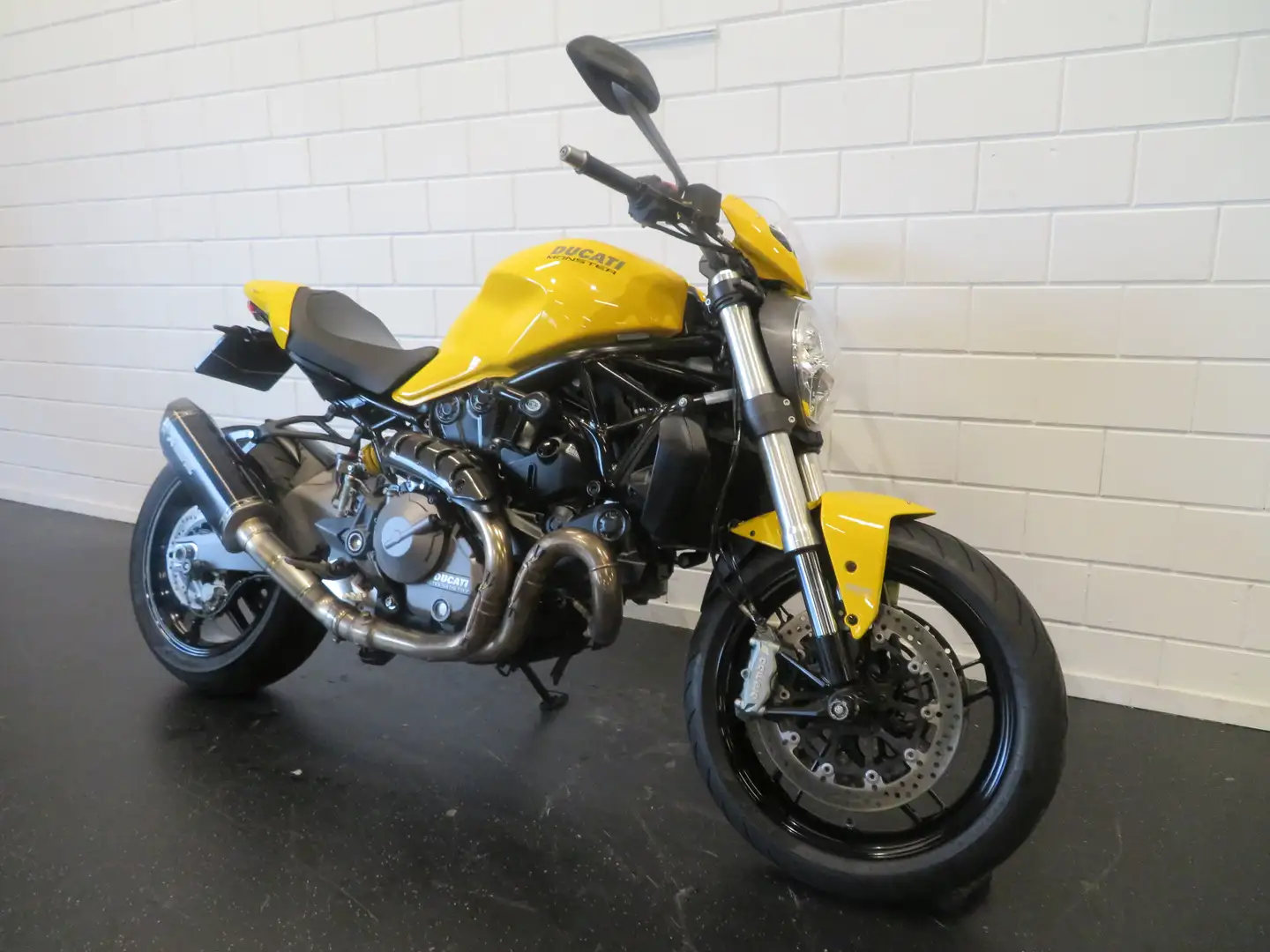 Ducati Monster 821 ABS TERMIONI HISTORIE Geel - 2