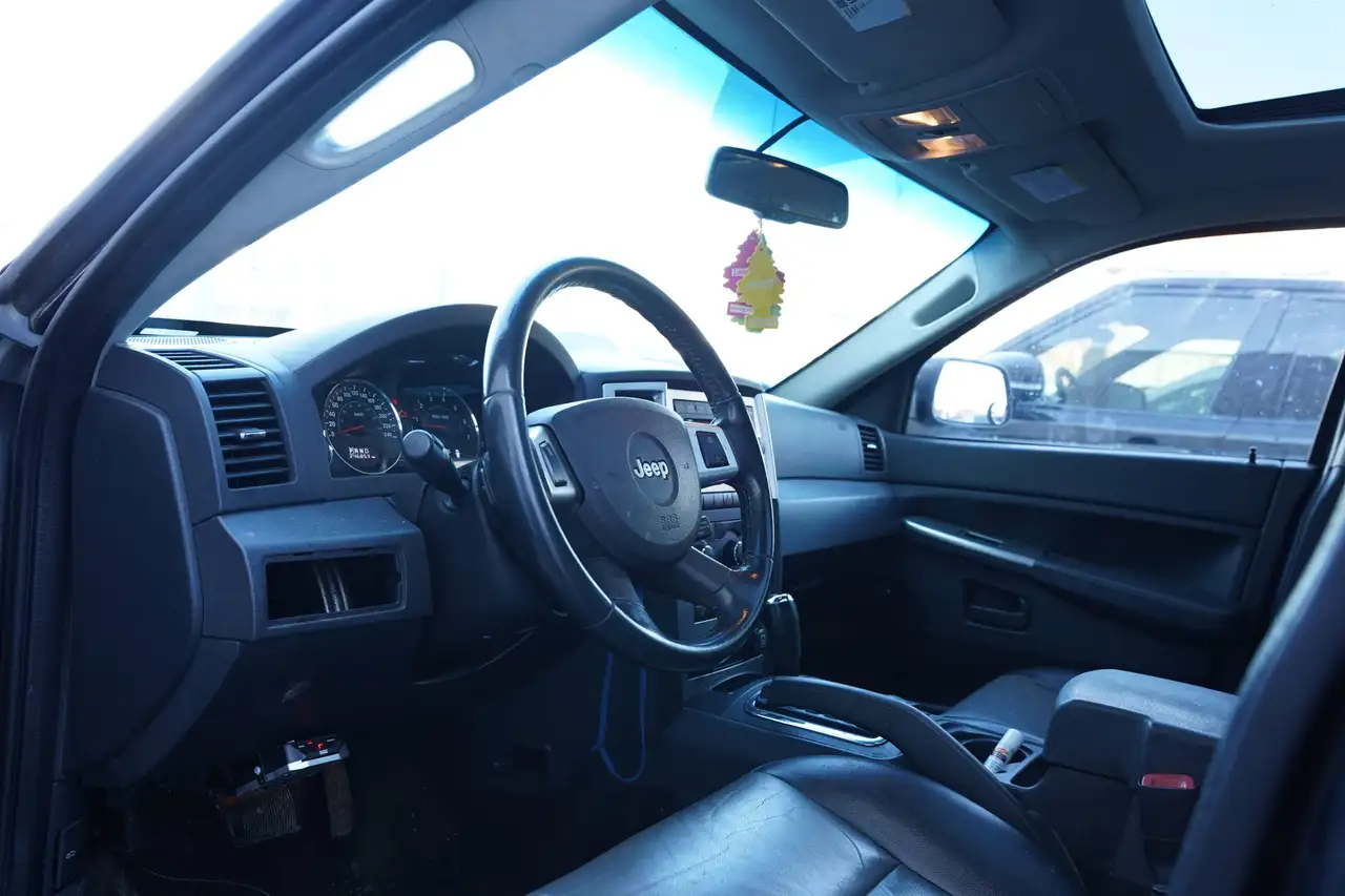 Jeep Grand Cherokee снимка Jeep Grand Cherokee
