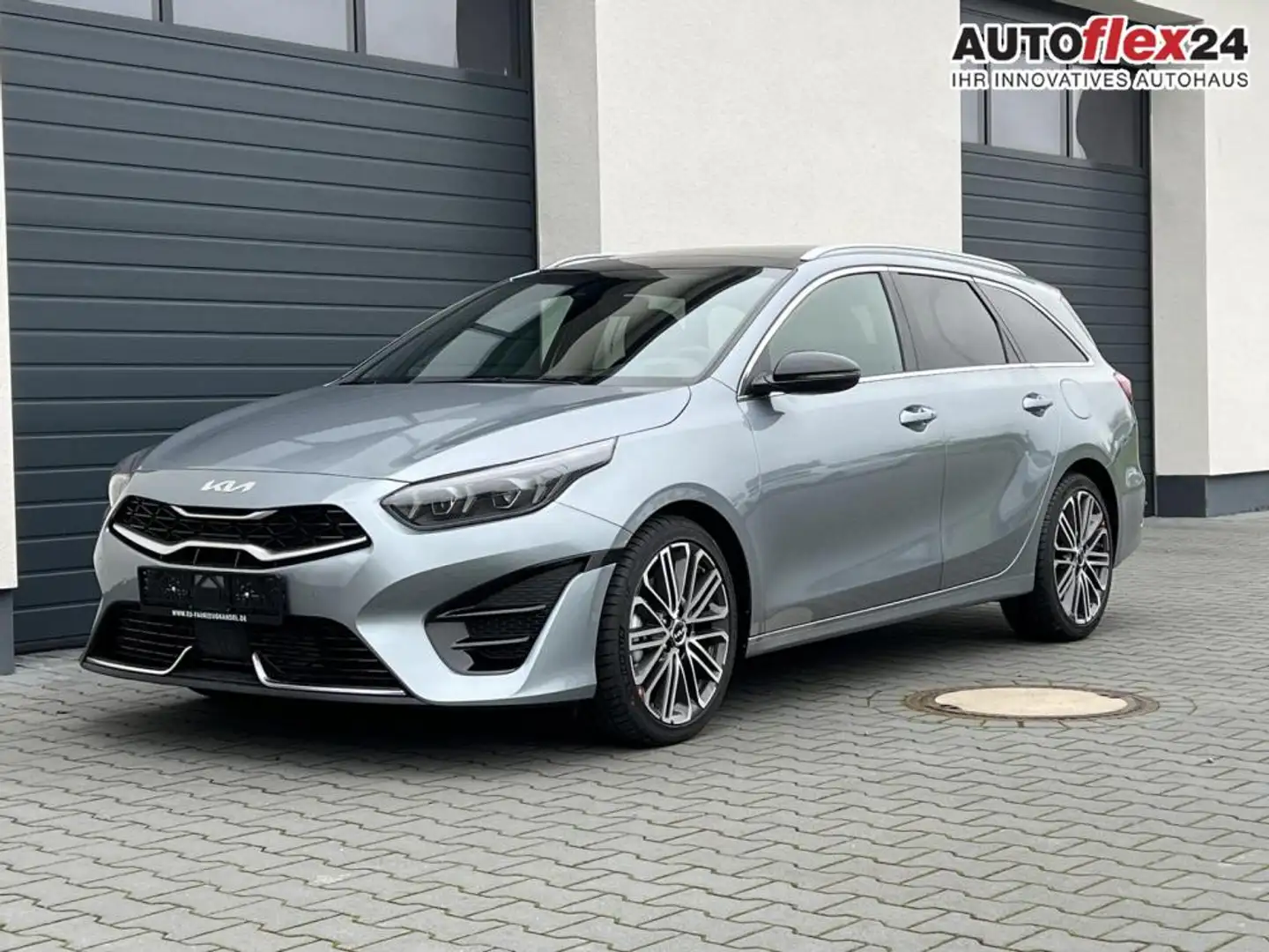 Kia Ceed SW / cee'd SW Sportswagon GT-PlusLine 1,5 T-GDi DCT7 103KW 10... Silber - 1