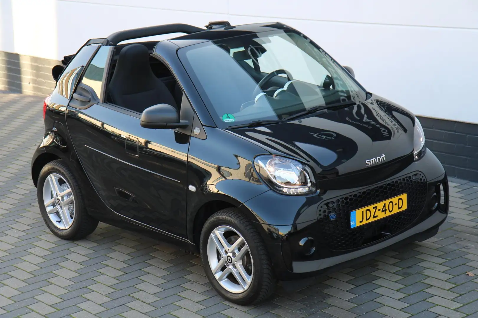 smart forTwo cabrio EQ Comfort 18 kWh Carplay 1ste eig BTW !! - 1