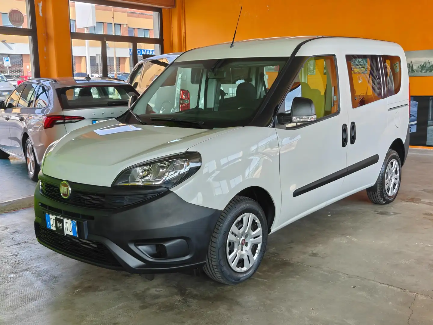 Fiat Doblo cargo combi N1 1.3 mjt 95cv Autocarro Easy S&S Bianco - 1