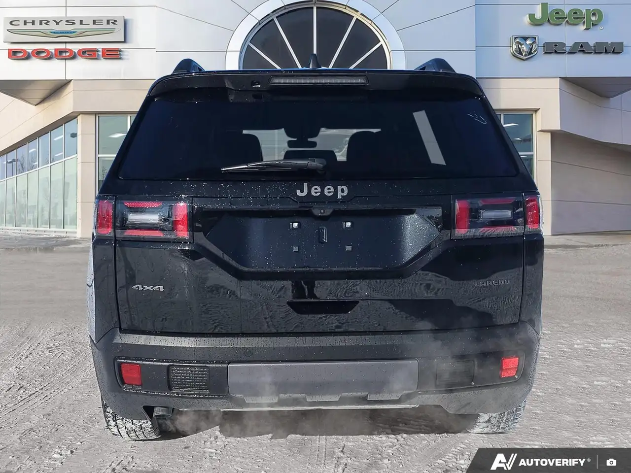 Jeep Cherokee снимка Jeep Cherokee