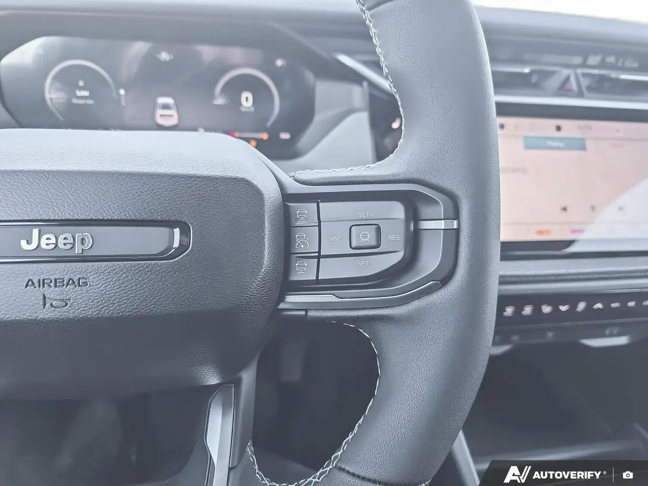 Jeep Cherokee снимка Jeep Cherokee