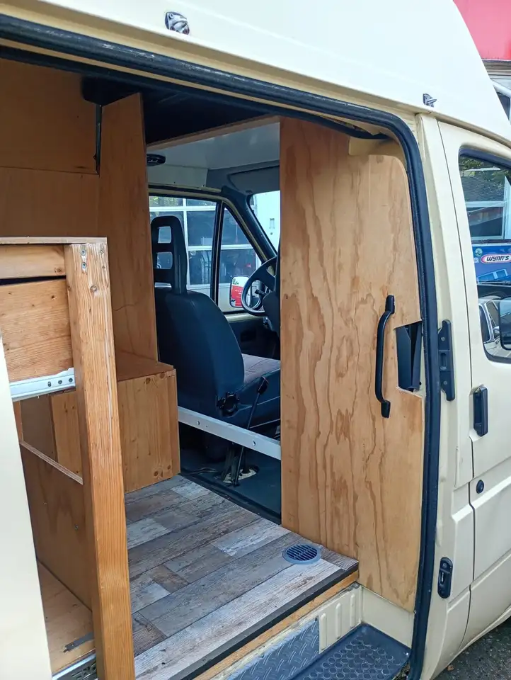 Ford Transit 100 L D, foto 6