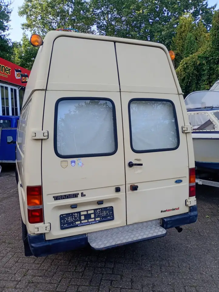 Ford Transit 100 L D, foto 4